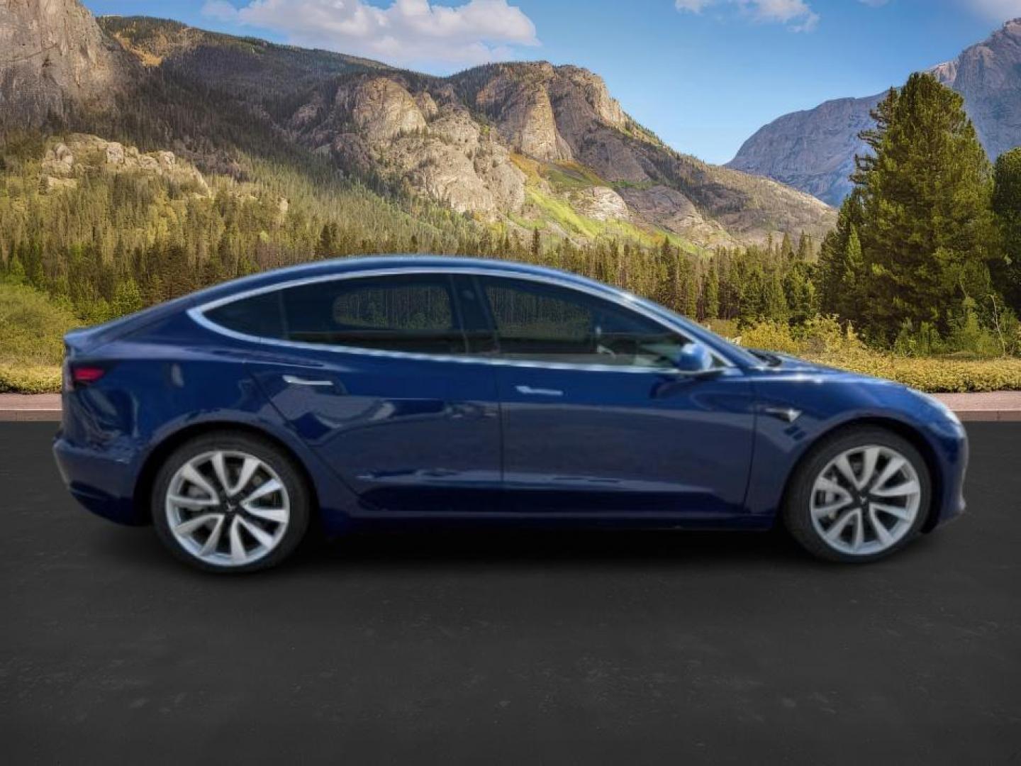 2018 BLUE /CLOTH Tesla Model 3 (5YJ3E1EA4JF) with an ELECTRIC engine, Automatic transmission, located at 1175 N Woodruff Ave, Idaho Falls, ID, 83401, 43.506901, -111.999657 - At Timberline Auto, finding a great deal on your next vehicle is always easy! Our experienced sales staff's goal is to help find you the right vehicle at the right price! Our knowledgeable finance department has options for almost any credit score. We offer extended service contract options to prote - Photo#5