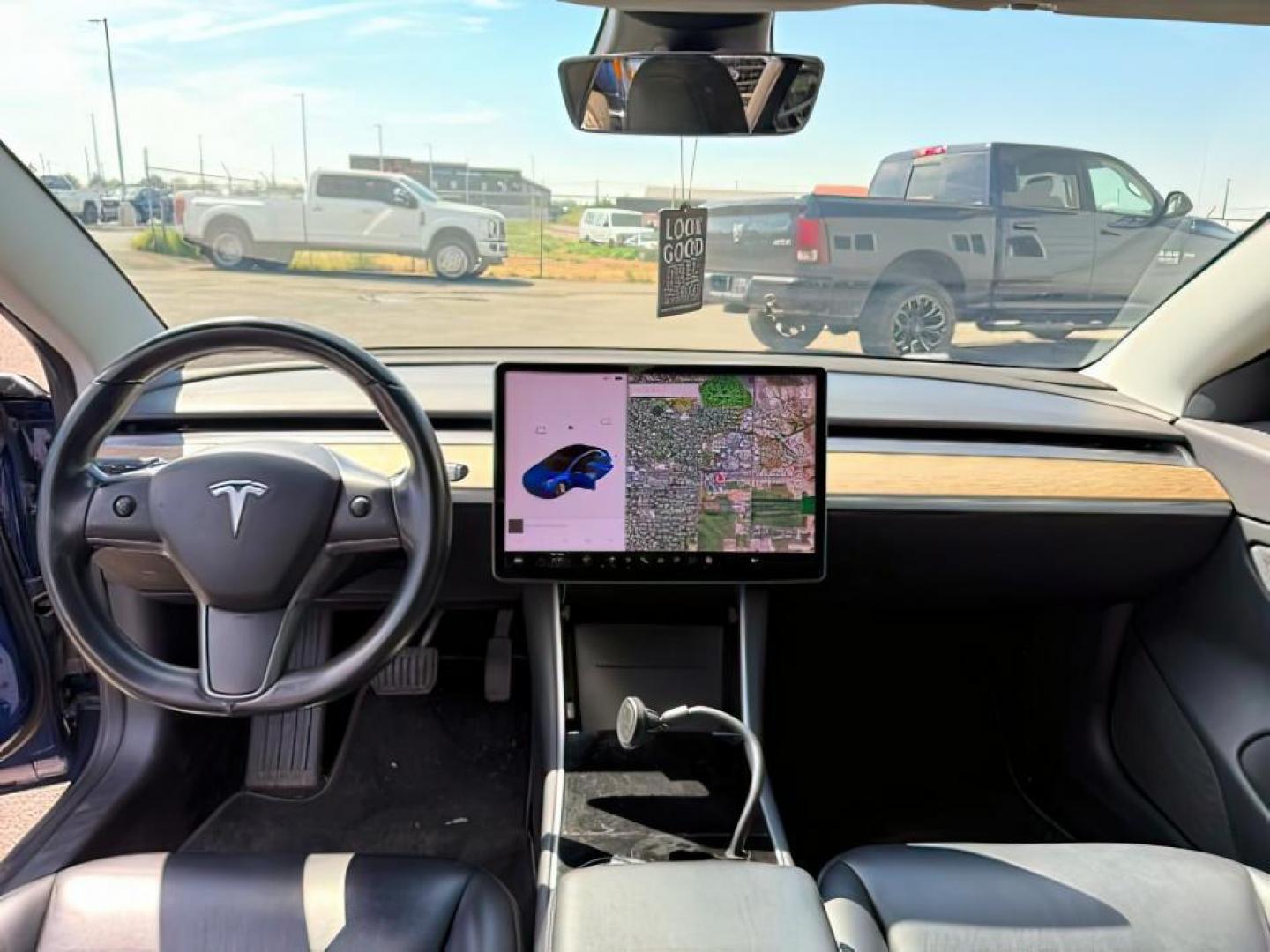 2018 BLUE /CLOTH Tesla Model 3 (5YJ3E1EA4JF) with an ELECTRIC engine, Automatic transmission, located at 1175 N Woodruff Ave, Idaho Falls, ID, 83401, 43.506901, -111.999657 - At Timberline Auto, finding a great deal on your next vehicle is always easy! Our experienced sales staff's goal is to help find you the right vehicle at the right price! Our knowledgeable finance department has options for almost any credit score. We offer extended service contract options to prote - Photo#16