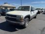 2000 Summit White /Graphite Chevrolet Silverado 1500 (1GCEK19V4YZ) with an Vortec 48L V-8 regular unleaded engine, Automatic transmission, located at 1175 N Woodruff Ave, Idaho Falls, ID, 83401, 43.506901, -111.999657 - At Timberline Auto, finding a great deal on your next vehicle is always easy! Our experienced sales staff's goal is to help find you the right vehicle at the right price! Our knowledgeable finance department has options for almost any credit score. We offer extended service contract options to prote - Photo#14