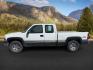 2000 Summit White /Graphite Chevrolet Silverado 1500 (1GCEK19V4YZ) with an Vortec 48L V-8 regular unleaded engine, Automatic transmission, located at 1175 N Woodruff Ave, Idaho Falls, ID, 83401, 43.506901, -111.999657 - At Timberline Auto, finding a great deal on your next vehicle is always easy! Our experienced sales staff's goal is to help find you the right vehicle at the right price! Our knowledgeable finance department has options for almost any credit score. We offer extended service contract options to prote - Photo#1