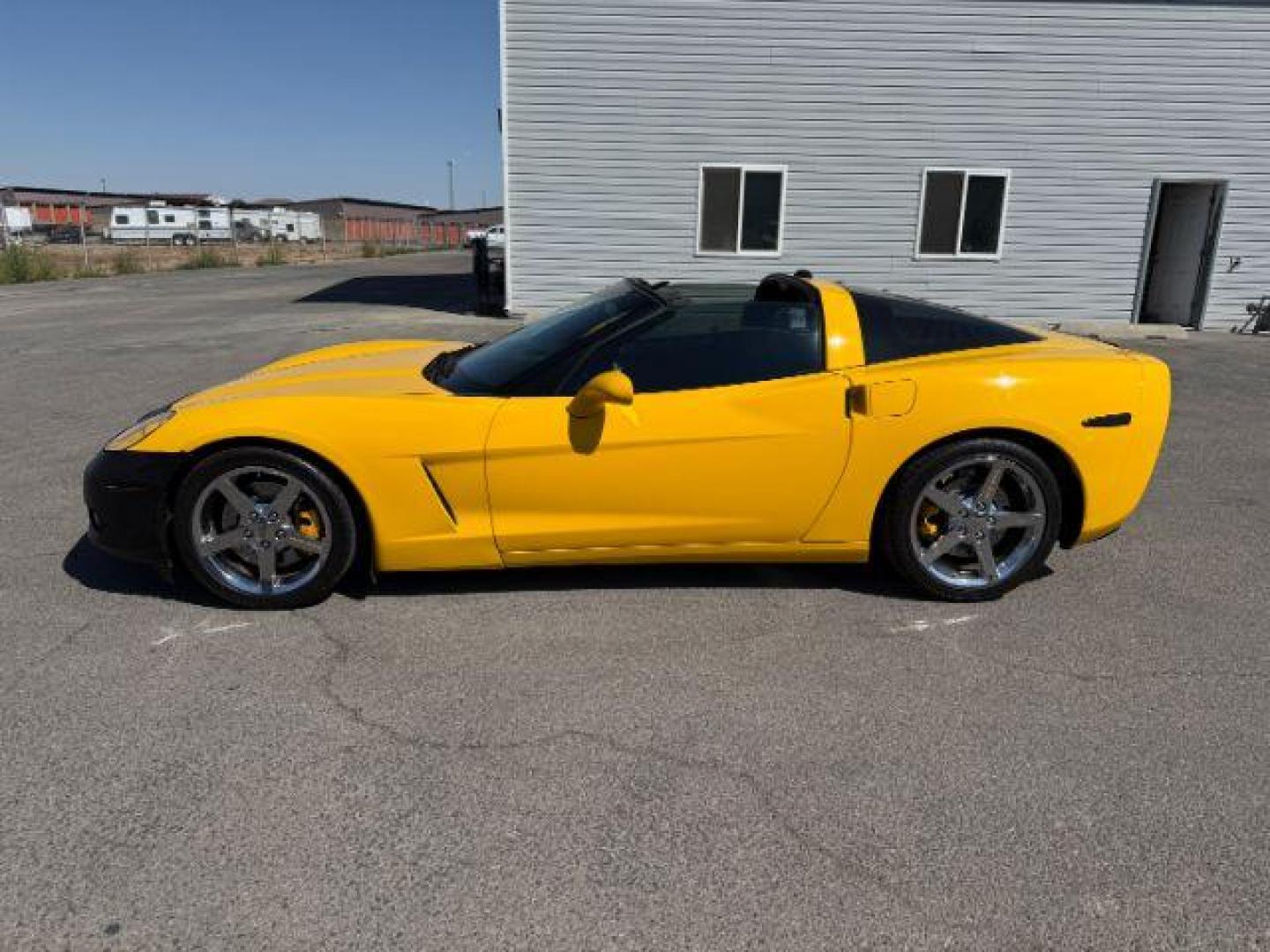 2005 YELLOW /LEATHER Chevrolet Corvette (1G1YY24U355) with an 60 engine, Manual transmission, located at 1175 N Woodruff Ave, Idaho Falls, ID, 83401, 43.506901, -111.999657 - Photo#17