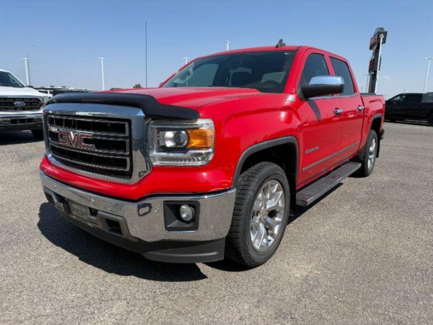 2015 RED /LEATHER GMC Sierra 1500 (3GTU2VEJ6FG) with an 62L V8 engine, Automatic transmission, located at 1175 N Woodruff Ave, Idaho Falls, ID, 83401, 43.506901, -111.999657 - At Timberline Auto, finding a great deal on your next vehicle is always easy! Our experienced sales staff's goal is to help find you the right vehicle at the right price! Our knowledgeable finance department has options for almost any credit score. We offer extended service contract options to prote - Photo#23