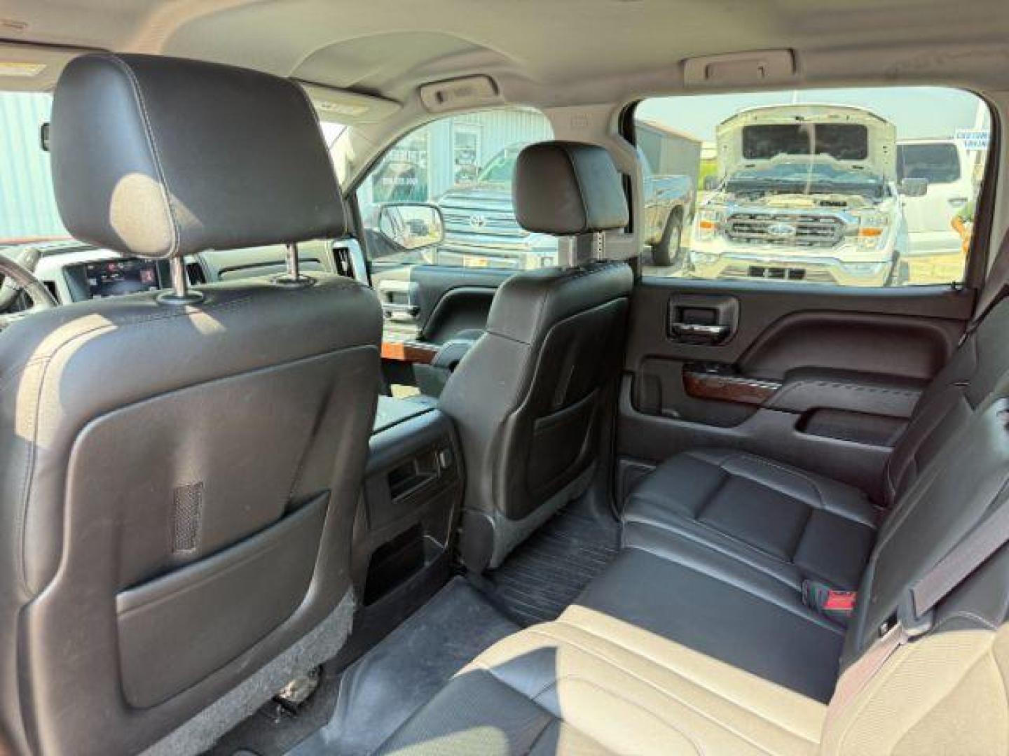 2015 RED /LEATHER GMC Sierra 1500 (3GTU2VEJ6FG) with an 62L V8 engine, Automatic transmission, located at 1175 N Woodruff Ave, Idaho Falls, ID, 83401, 43.506901, -111.999657 - At Timberline Auto, finding a great deal on your next vehicle is always easy! Our experienced sales staff's goal is to help find you the right vehicle at the right price! Our knowledgeable finance department has options for almost any credit score. We offer extended service contract options to prote - Photo#45