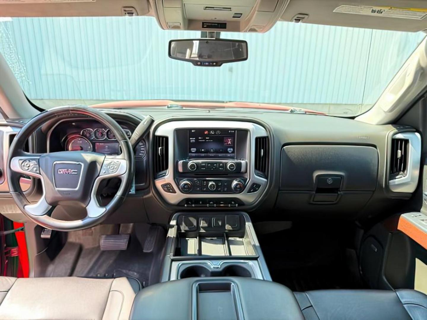 2015 RED /LEATHER GMC Sierra 1500 (3GTU2VEJ6FG) with an 62L V8 engine, Automatic transmission, located at 1175 N Woodruff Ave, Idaho Falls, ID, 83401, 43.506901, -111.999657 - At Timberline Auto, finding a great deal on your next vehicle is always easy! Our experienced sales staff's goal is to help find you the right vehicle at the right price! Our knowledgeable finance department has options for almost any credit score. We offer extended service contract options to prote - Photo#21