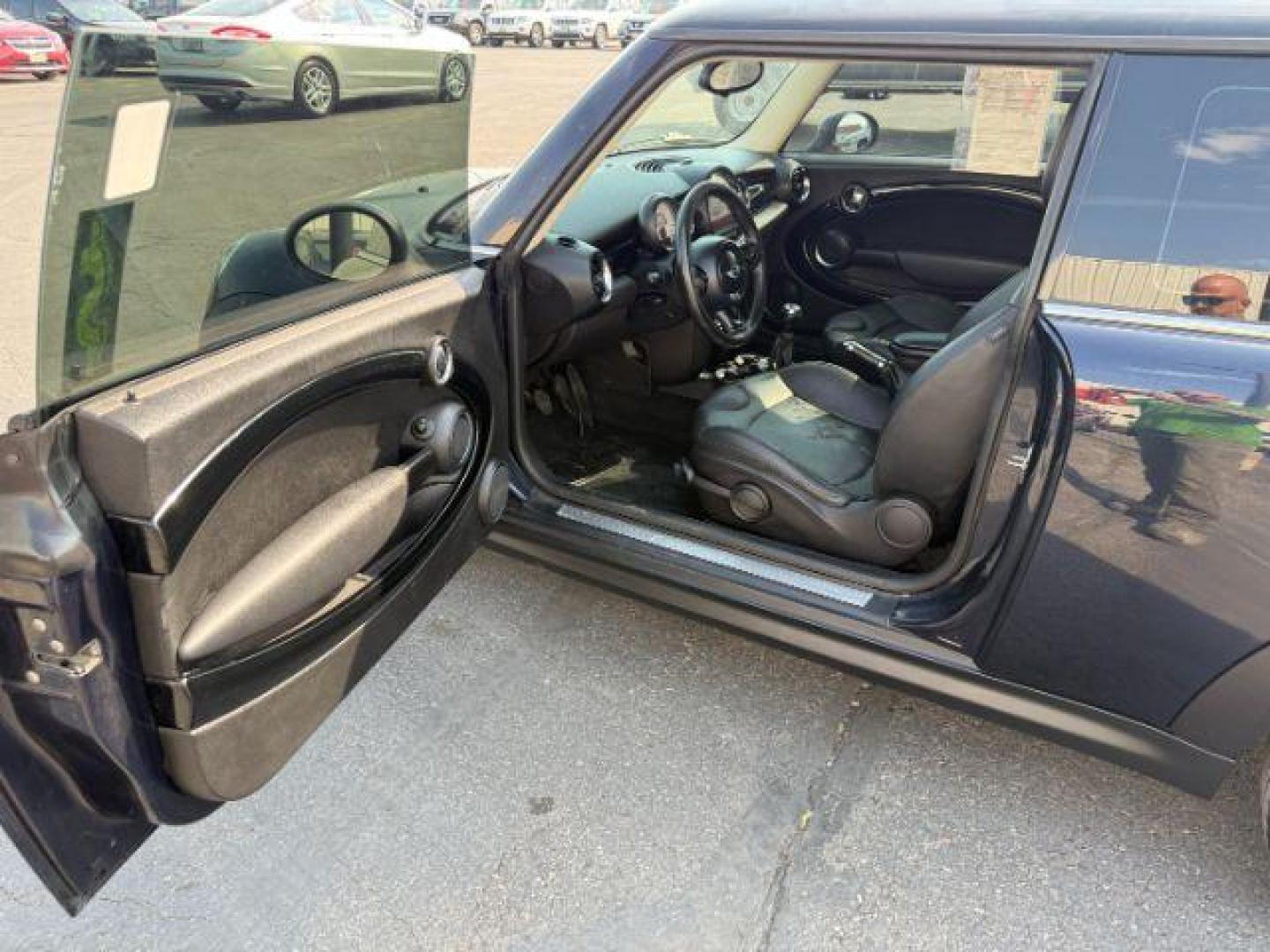 2013 BLUE /Carbon Black Mini Hardtop (WMWSU3C57DT) with an 16L I-4 DOHC engine, Manual transmission, located at 1175 N Woodruff Ave, Idaho Falls, ID, 83401, 43.506901, -111.999657 - At Timberline Auto, finding a great deal on your next vehicle is always easy! Our experienced sales staff's goal is to help find you the right vehicle at the right price! Our knowledgeable finance department has options for almost any credit score. We offer extended service contract options to prote - Photo#9