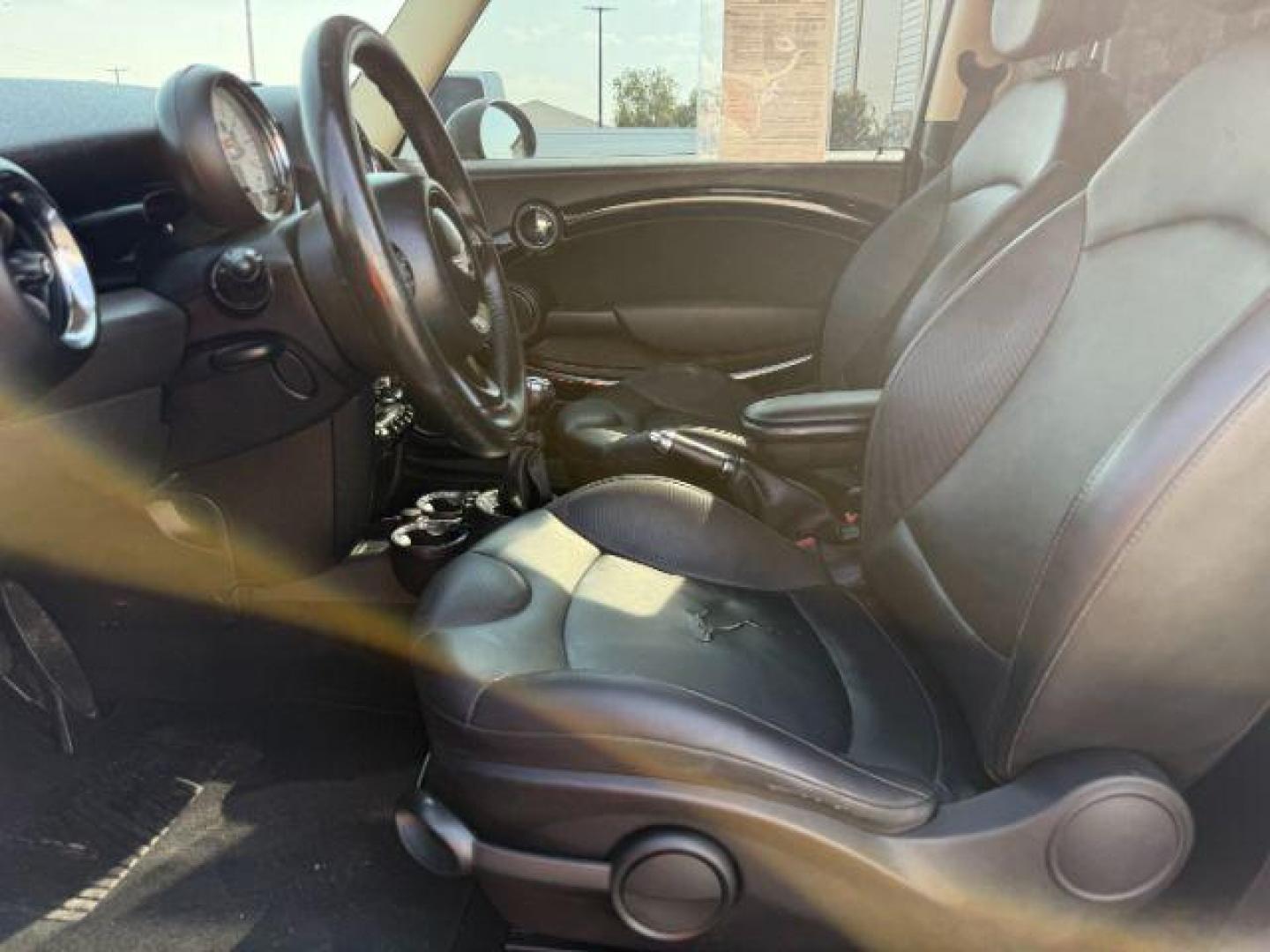 2013 BLUE /Carbon Black Mini Hardtop (WMWSU3C57DT) with an 16L I-4 DOHC engine, Manual transmission, located at 1175 N Woodruff Ave, Idaho Falls, ID, 83401, 43.506901, -111.999657 - At Timberline Auto, finding a great deal on your next vehicle is always easy! Our experienced sales staff's goal is to help find you the right vehicle at the right price! Our knowledgeable finance department has options for almost any credit score. We offer extended service contract options to prote - Photo#10