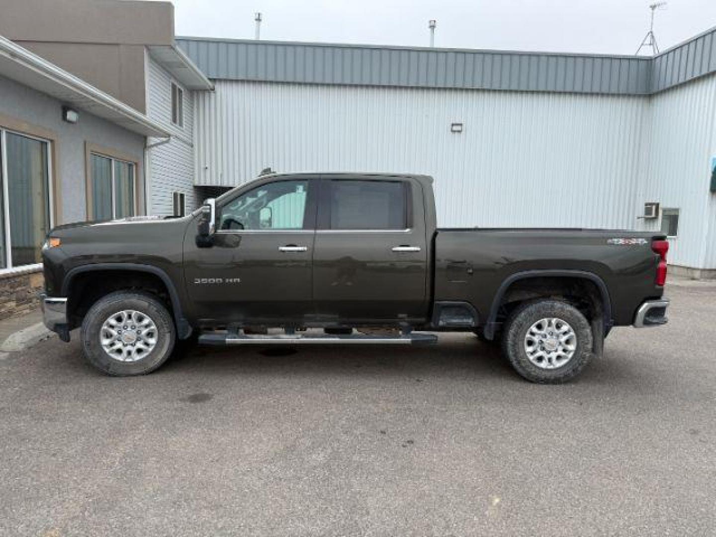 2022 BLACK /Jet Black Chevrolet Silverado 3500HD (1GC4YUEY1NF) with an Duramax 66L V-8 diesel direct injection engine, Automatic transmission, located at 1175 N Woodruff Ave, Idaho Falls, ID, 83401, 43.506901, -111.999657 - At Timberline Auto, finding a great deal on your next vehicle is always easy! Our experienced sales staff's goal is to help find you the right vehicle at the right price! Our knowledgeable finance department has options for almost any credit score. We offer extended service contract options to prote - Photo#1