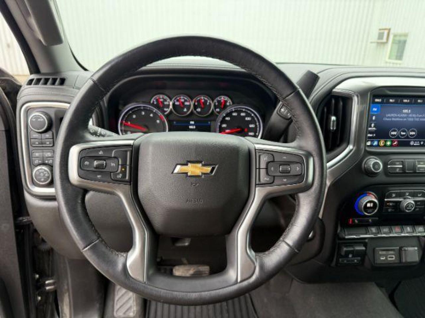 2022 GREEN /Jet Black Chevrolet Silverado 3500HD (1GC4YUEY1NF) with an Duramax 66L V-8 diesel direct injection engine, Automatic transmission, located at 1175 N Woodruff Ave, Idaho Falls, ID, 83401, 43.506901, -111.999657 - At Timberline Auto, finding a great deal on your next vehicle is always easy! Our experienced sales staff's goal is to help find you the right vehicle at the right price! Our knowledgeable finance department has options for almost any credit score. We offer extended service contract options to prote - Photo#39