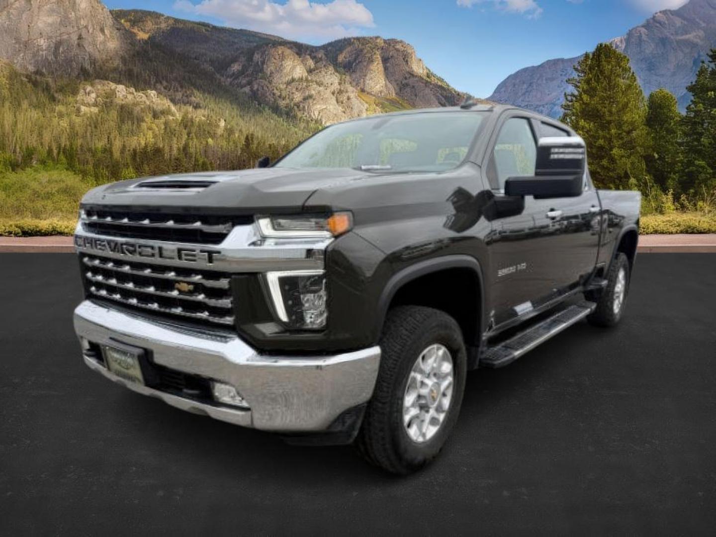 2022 GREEN /Jet Black Chevrolet Silverado 3500HD (1GC4YUEY1NF) with an Duramax 66L V-8 diesel direct injection engine, Automatic transmission, located at 1175 N Woodruff Ave, Idaho Falls, ID, 83401, 43.506901, -111.999657 - At Timberline Auto, finding a great deal on your next vehicle is always easy! Our experienced sales staff's goal is to help find you the right vehicle at the right price! Our knowledgeable finance department has options for almost any credit score. We offer extended service contract options to prote - Photo#0