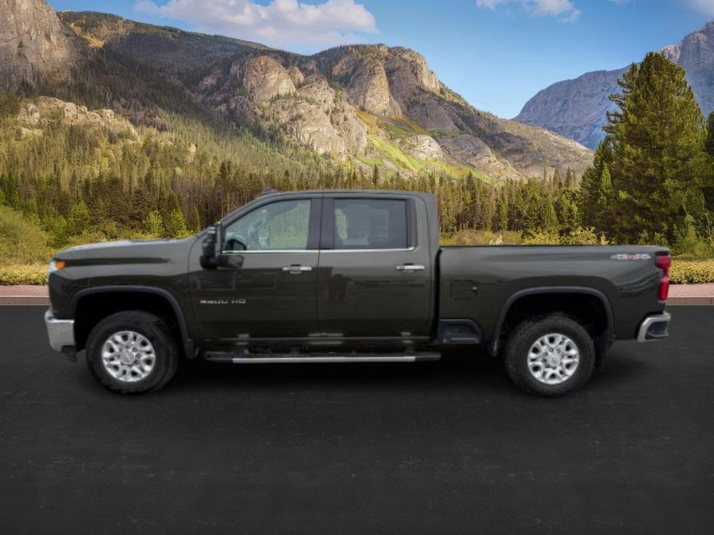 2022 GREEN /Jet Black Chevrolet Silverado 3500HD (1GC4YUEY1NF) with an Duramax 66L V-8 diesel direct injection engine, Automatic transmission, located at 1175 N Woodruff Ave, Idaho Falls, ID, 83401, 43.506901, -111.999657 - At Timberline Auto, finding a great deal on your next vehicle is always easy! Our experienced sales staff's goal is to help find you the right vehicle at the right price! Our knowledgeable finance department has options for almost any credit score. We offer extended service contract options to prote - Photo#1