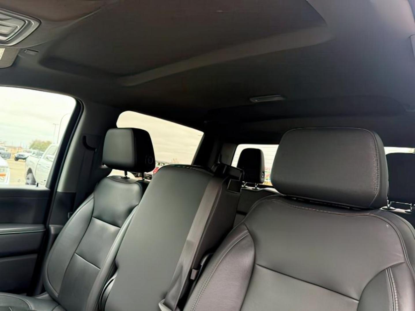 2022 GREEN /Jet Black Chevrolet Silverado 3500HD (1GC4YUEY1NF) with an Duramax 66L V-8 diesel direct injection engine, Automatic transmission, located at 1175 N Woodruff Ave, Idaho Falls, ID, 83401, 43.506901, -111.999657 - At Timberline Auto, finding a great deal on your next vehicle is always easy! Our experienced sales staff's goal is to help find you the right vehicle at the right price! Our knowledgeable finance department has options for almost any credit score. We offer extended service contract options to prote - Photo#20