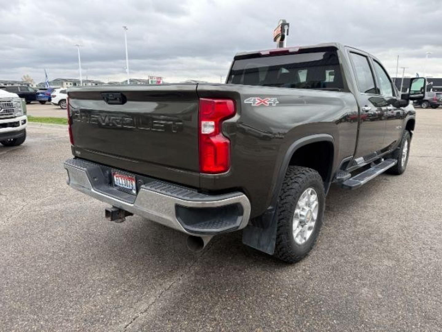 2022 GREEN /Jet Black Chevrolet Silverado 3500HD (1GC4YUEY1NF) with an Duramax 66L V-8 diesel direct injection engine, Automatic transmission, located at 1175 N Woodruff Ave, Idaho Falls, ID, 83401, 43.506901, -111.999657 - At Timberline Auto, finding a great deal on your next vehicle is always easy! Our experienced sales staff goal is to help find you the right vehicle at the right price! Our knowledgeable finance department has options for almost any credit score. We offer extended service contract options to prot - Photo#31