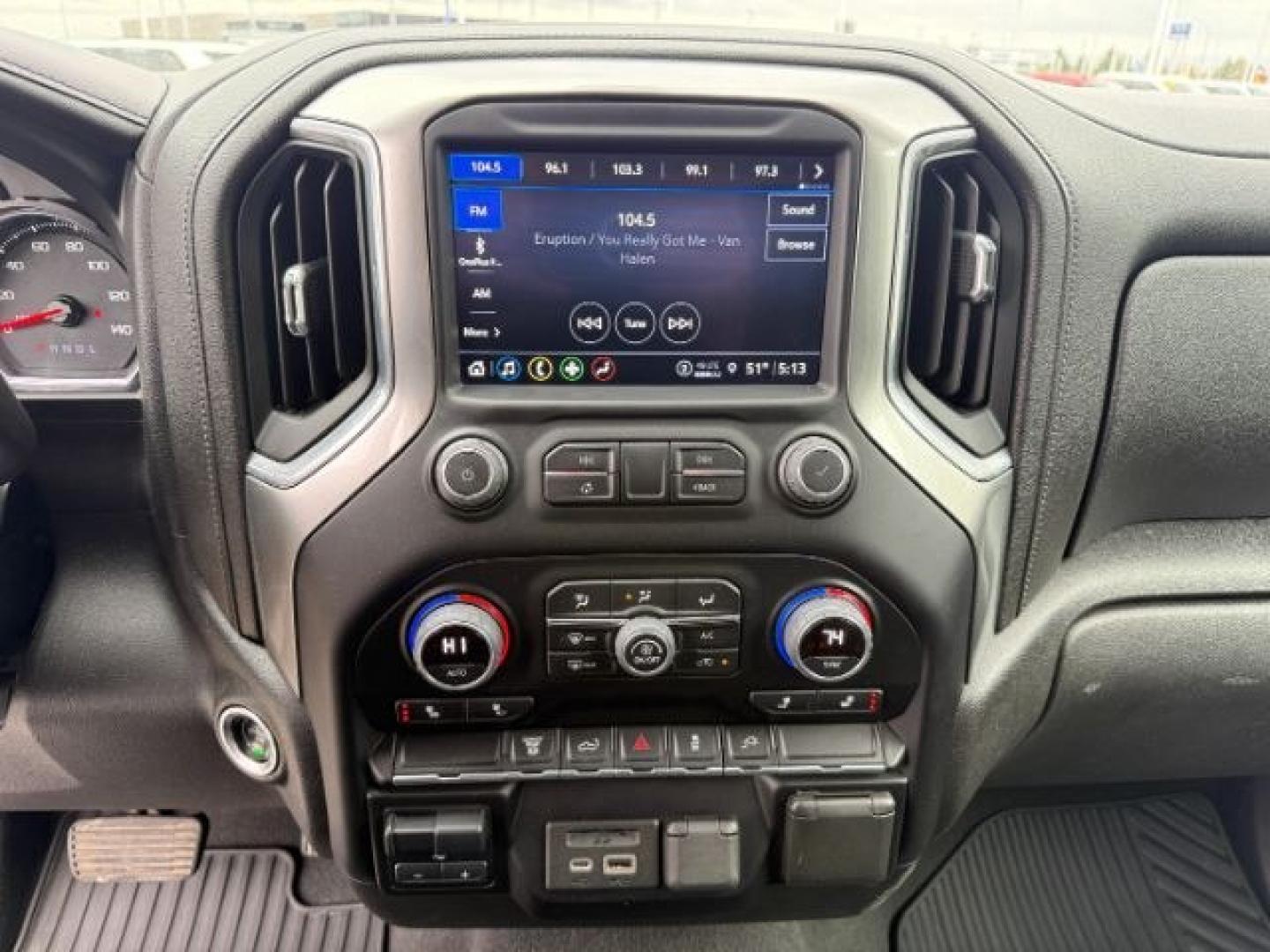 2022 GREEN /Jet Black Chevrolet Silverado 3500HD (1GC4YUEY1NF) with an Duramax 66L V-8 diesel direct injection engine, Automatic transmission, located at 1175 N Woodruff Ave, Idaho Falls, ID, 83401, 43.506901, -111.999657 - At Timberline Auto, finding a great deal on your next vehicle is always easy! Our experienced sales staff goal is to help find you the right vehicle at the right price! Our knowledgeable finance department has options for almost any credit score. We offer extended service contract options to prot - Photo#41