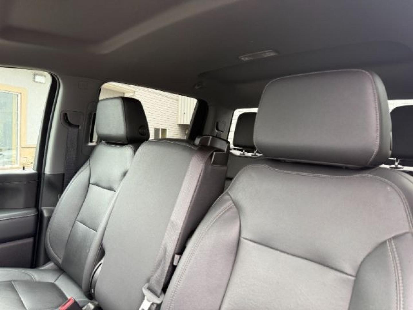 2022 GREEN /Jet Black Chevrolet Silverado 3500HD (1GC4YUEY1NF) with an Duramax 66L V-8 diesel direct injection engine, Automatic transmission, located at 1175 N Woodruff Ave, Idaho Falls, ID, 83401, 43.506901, -111.999657 - At Timberline Auto, finding a great deal on your next vehicle is always easy! Our experienced sales staff goal is to help find you the right vehicle at the right price! Our knowledgeable finance department has options for almost any credit score. We offer extended service contract options to prot - Photo#46