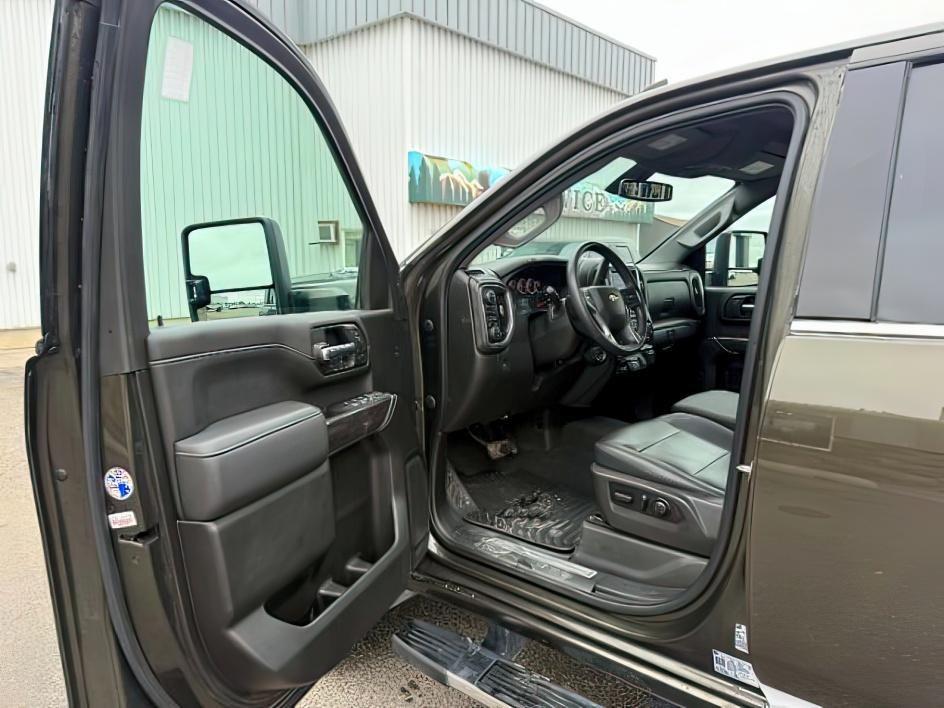 2022 Greenstone Metallic /Jet Black Chevrolet Silverado LTZ (1GC4YUEY1NF) with an V8, 6.6L engine, 10-speed automatic transmission, located at 1175 N Woodruff Ave, Idaho Falls, ID, 83401, 43.506901, -111.999657 - <b>Vehicle Details</b><br>Drive home capability and luxury in this pre-owned 2022 Chevrolet Silverado 3500 LTZ, now available in Idaho Falls, ID. Built for demanding jobs and long hauls, this 4WD heavy-duty pickup is powered by a V8 6.6L Diesel engine that delivers impressive strength, confident tow- Photo#38
