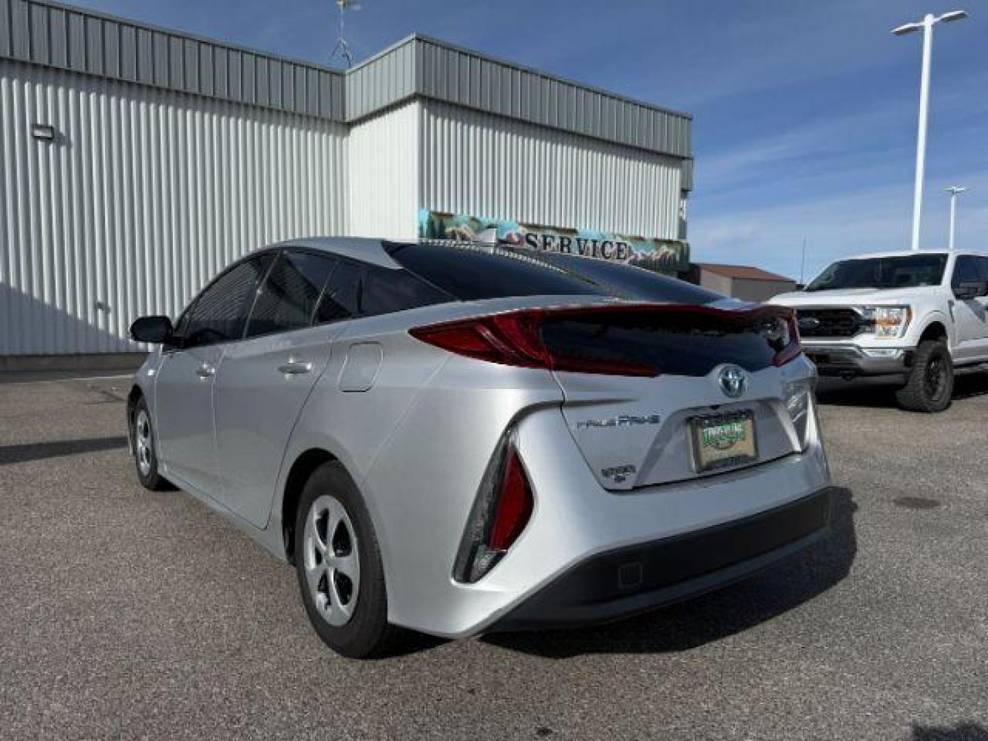 2017 SILVER /Black Toyota Prius Prime (JTDKARFP6H3) with an 18L I-4 DOHC engine, Automatic transmission, located at 1175 N Woodruff Ave, Idaho Falls, ID, 83401, 43.506901, -111.999657 - At Timberline Auto, finding a great deal on your next vehicle is always easy! Our experienced sales staff's goal is to help find you the right vehicle at the right price! Our knowledgeable finance department has options for almost any credit score. We offer extended service contract options to prote - Photo#26