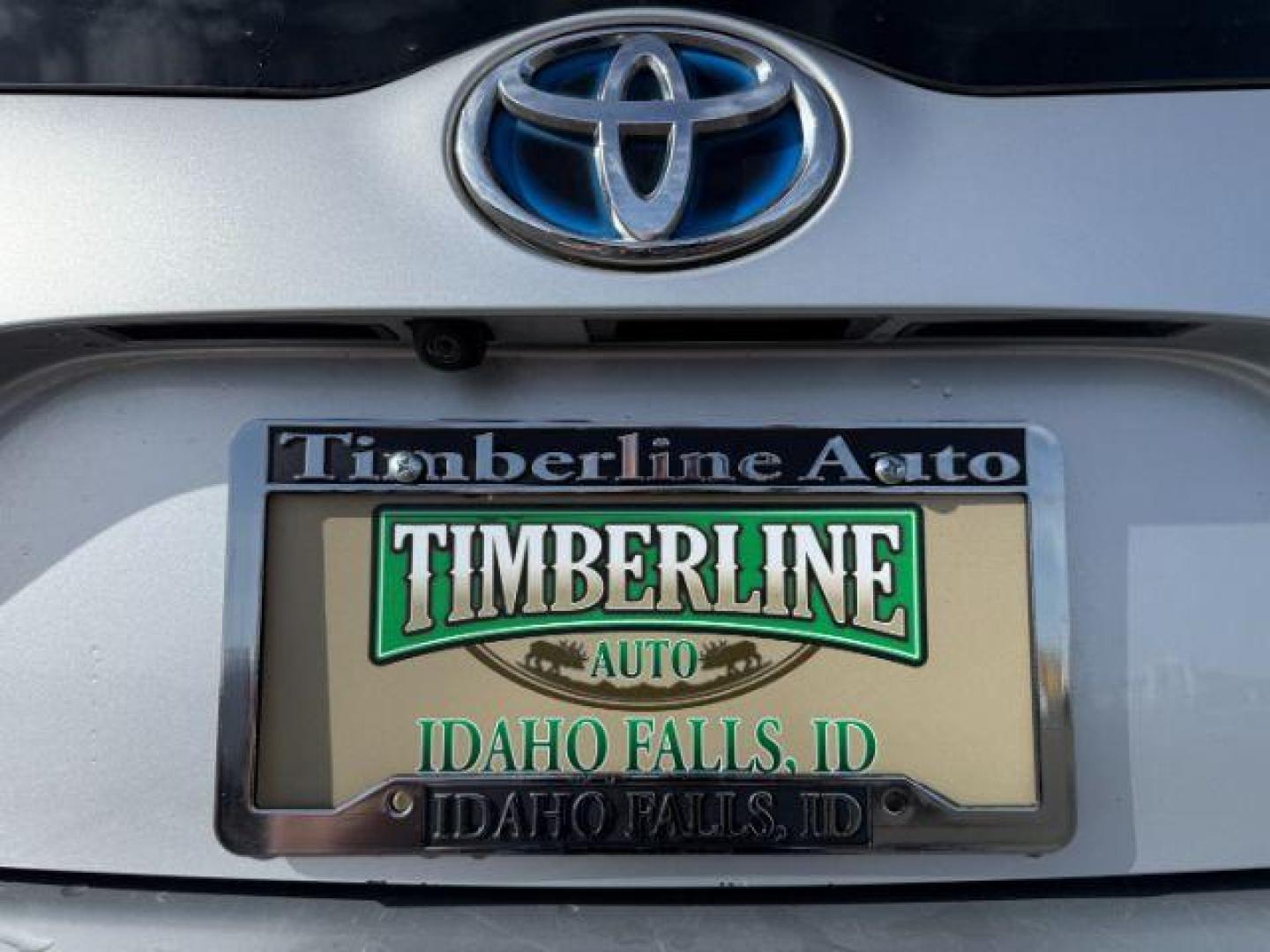 2017 SILVER /Black Toyota Prius Prime (JTDKARFP6H3) with an 18L I-4 DOHC engine, Automatic transmission, located at 1175 N Woodruff Ave, Idaho Falls, ID, 83401, 43.506901, -111.999657 - At Timberline Auto, finding a great deal on your next vehicle is always easy! Our experienced sales staff's goal is to help find you the right vehicle at the right price! Our knowledgeable finance department has options for almost any credit score. We offer extended service contract options to prote - Photo#28