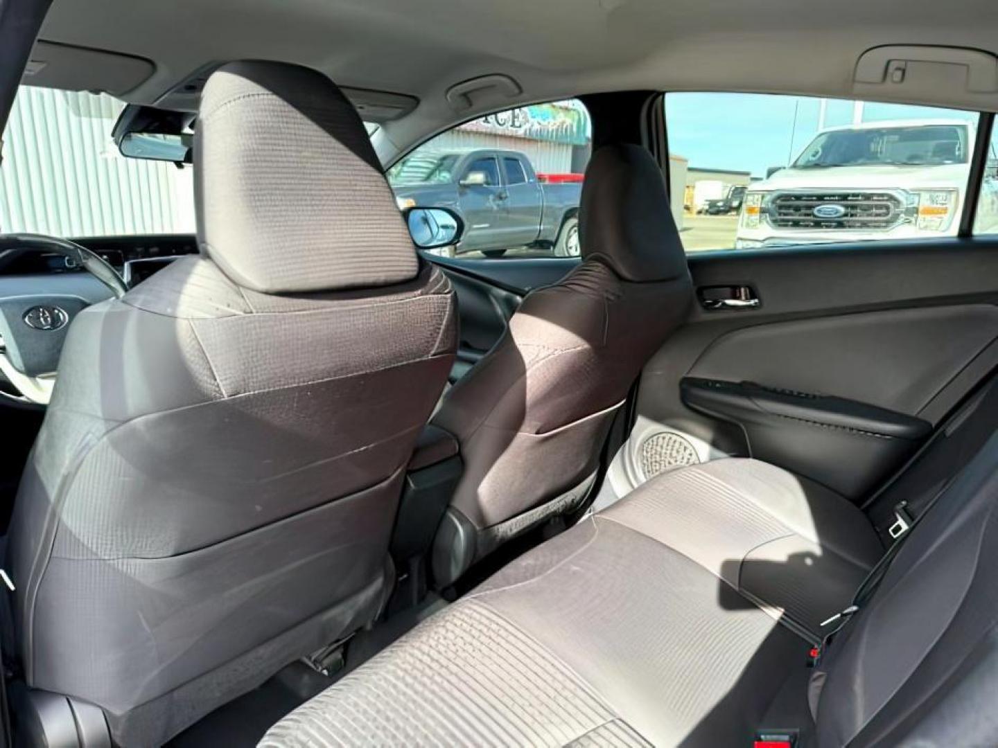 2017 SILVER /Black Toyota Prius Prime (JTDKARFP6H3) with an 18L I-4 DOHC engine, Automatic transmission, located at 1175 N Woodruff Ave, Idaho Falls, ID, 83401, 43.506901, -111.999657 - At Timberline Auto, finding a great deal on your next vehicle is always easy! Our experienced sales staff's goal is to help find you the right vehicle at the right price! Our knowledgeable finance department has options for almost any credit score. We offer extended service contract options to prote - Photo#22