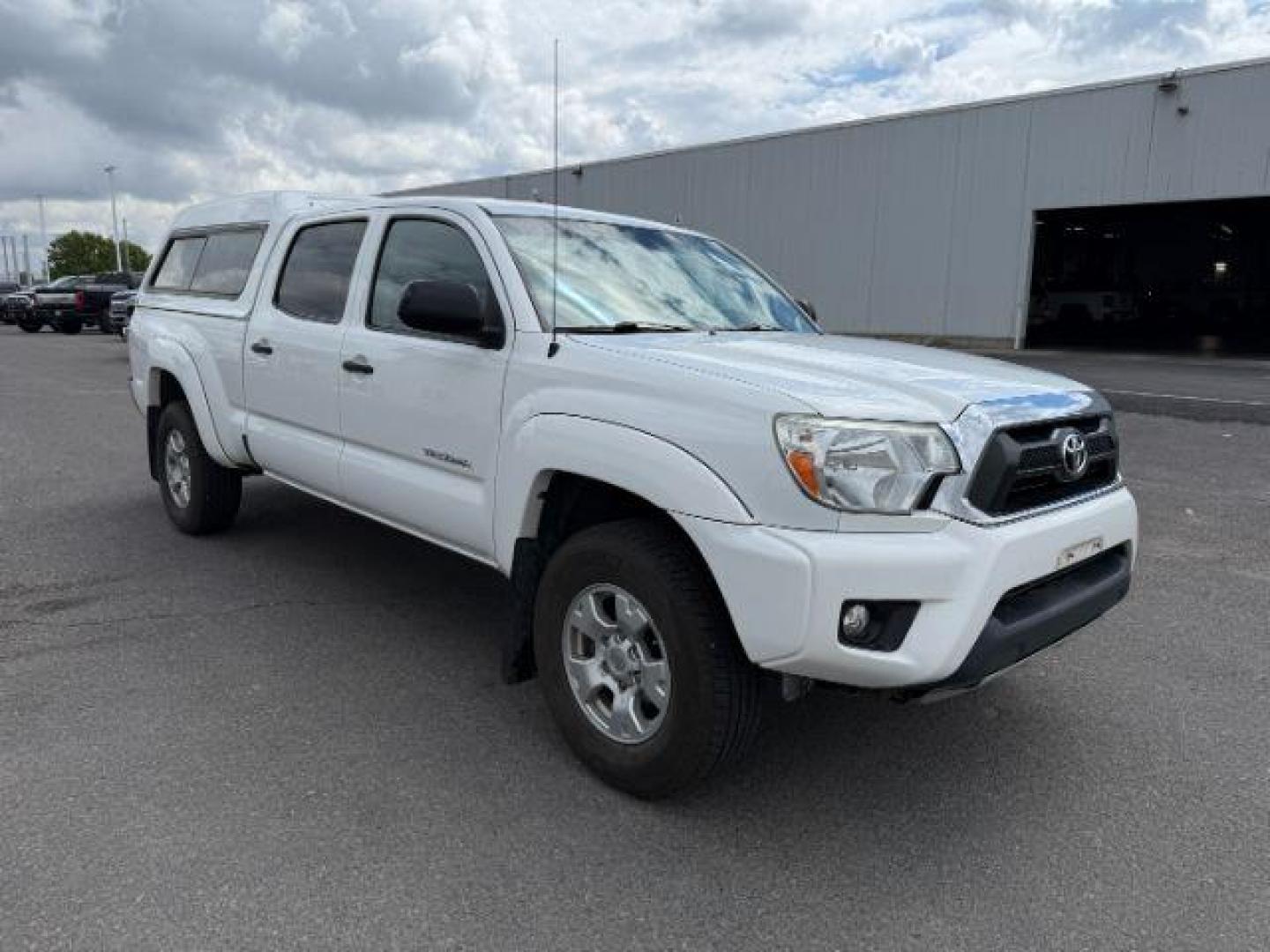2014 Super White /Graphite Toyota Tacoma (3TMMU4FN9EM) with an 4L V-6 DOHC engine, Automatic transmission, located at 1175 N Woodruff Ave, Idaho Falls, ID, 83401, 43.506901, -111.999657 - Photo#27