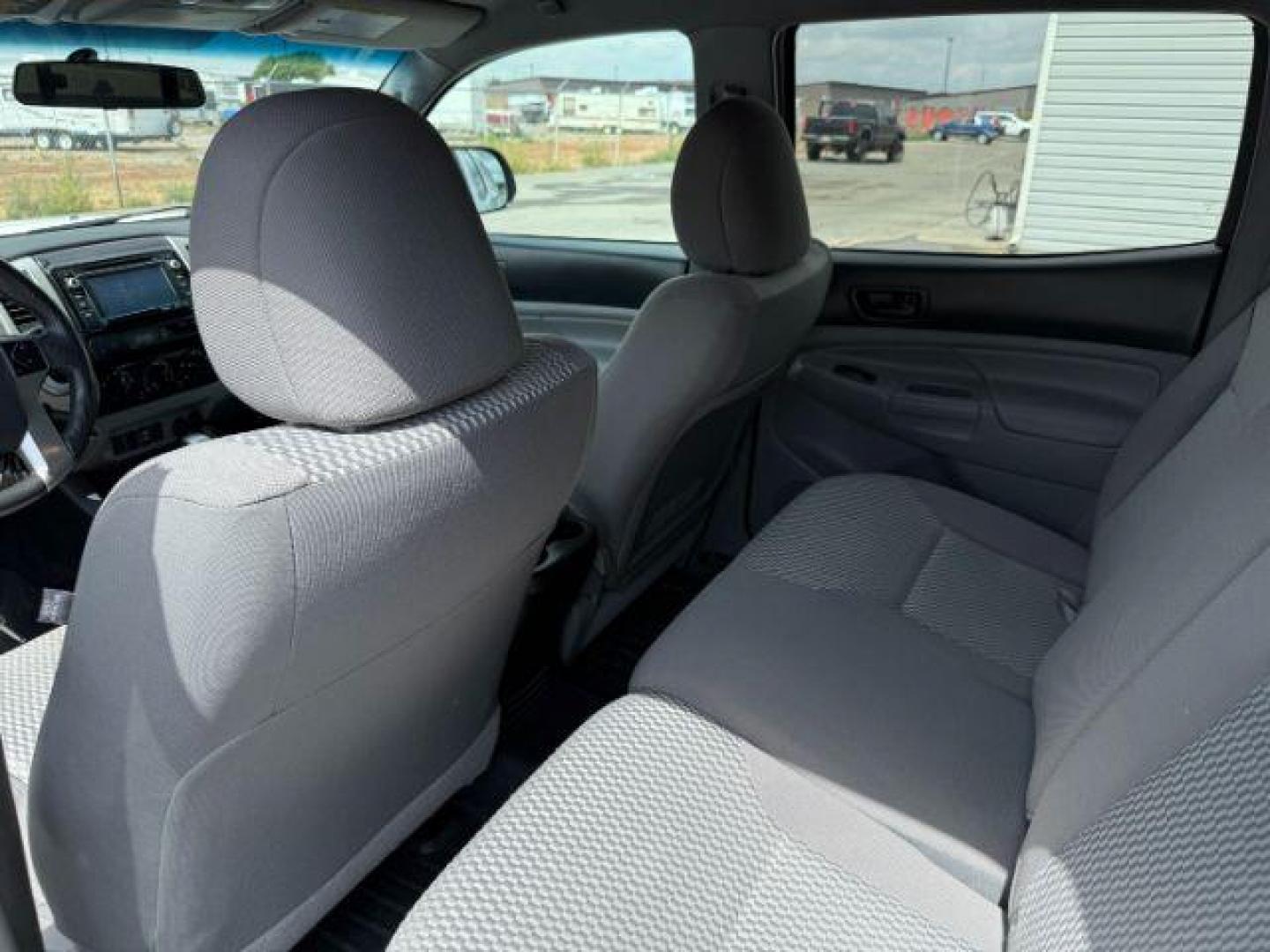 2014 Super White /Graphite Toyota Tacoma (3TMMU4FN9EM) with an 4L V-6 DOHC engine, Automatic transmission, located at 1175 N Woodruff Ave, Idaho Falls, ID, 83401, 43.506901, -111.999657 - Photo#39