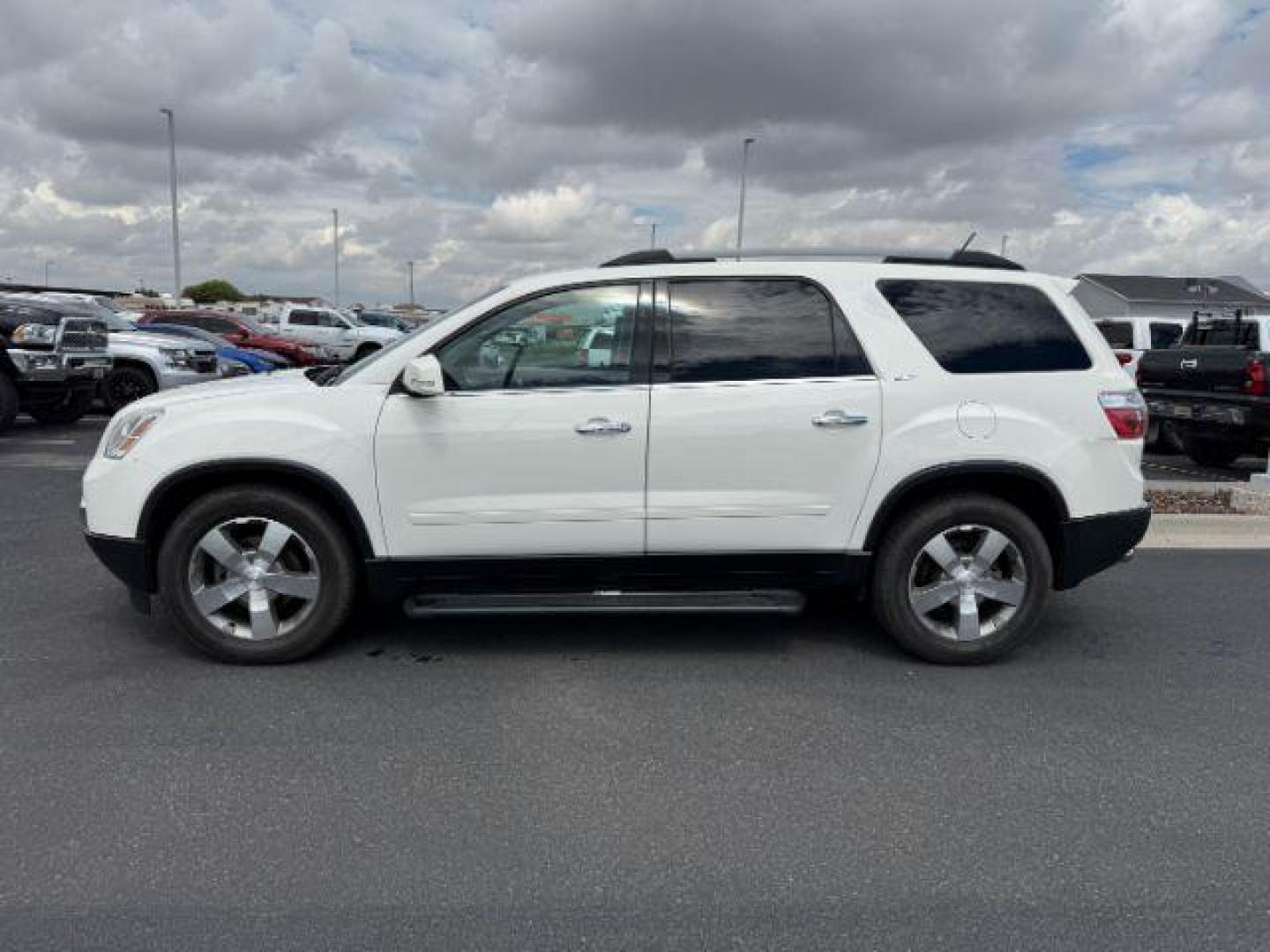 2012 Summit White /Ebony GMC Acadia (1GKKVRED9CJ) with an 36L V-6 gasoline direct injection engine, Automatic transmission, located at 1175 N Woodruff Ave, Idaho Falls, ID, 83401, 43.506901, -111.999657 - At Timberline Auto, finding a great deal on your next vehicle is always easy! Our experienced sales staff's goal is to help find you the right vehicle at the right price! Our knowledgeable finance department has options for almost any credit score. We offer extended service contract options to prote - Photo#1