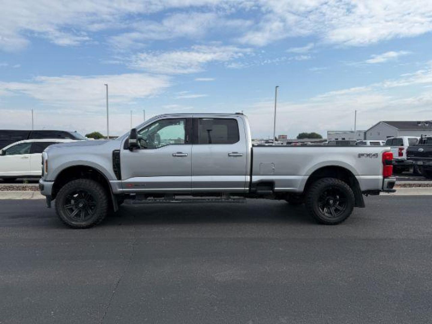 2024 SILVER /Black Onyx Ford F-350 (1FT8W3BM3RE) with an Powerstroke 67L V-8 diesel direct injection engine, Automatic transmission, located at 1175 N Woodruff Ave, Idaho Falls, ID, 83401, 43.506901, -111.999657 - At Timberline Auto, finding a great deal on your next vehicle is always easy! Our experienced sales staff's goal is to help find you the right vehicle at the right price! Our knowledgeable finance department has options for almost any credit score. We offer extended service contract options to prote - Photo#1