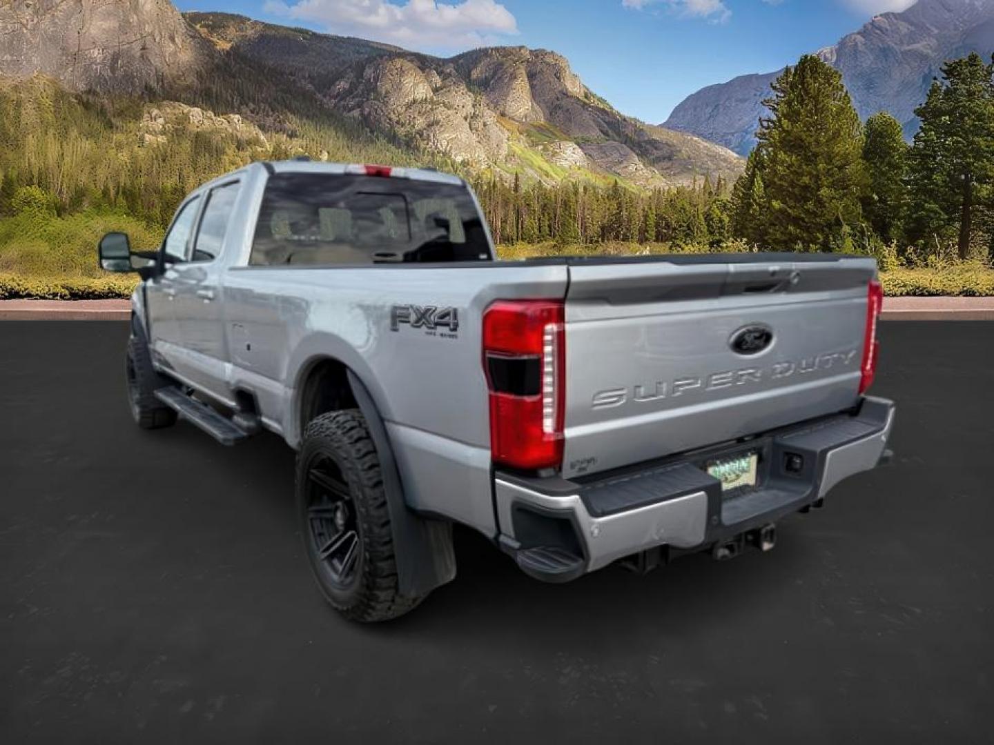 2024 SILVER /Black Onyx Ford F-350 (1FT8W3BM3RE) with an Powerstroke 67L V-8 diesel direct injection engine, Automatic transmission, located at 1175 N Woodruff Ave, Idaho Falls, ID, 83401, 43.506901, -111.999657 - At Timberline Auto, finding a great deal on your next vehicle is always easy! Our experienced sales staff's goal is to help find you the right vehicle at the right price! Our knowledgeable finance department has options for almost any credit score. We offer extended service contract options to prote - Photo#2