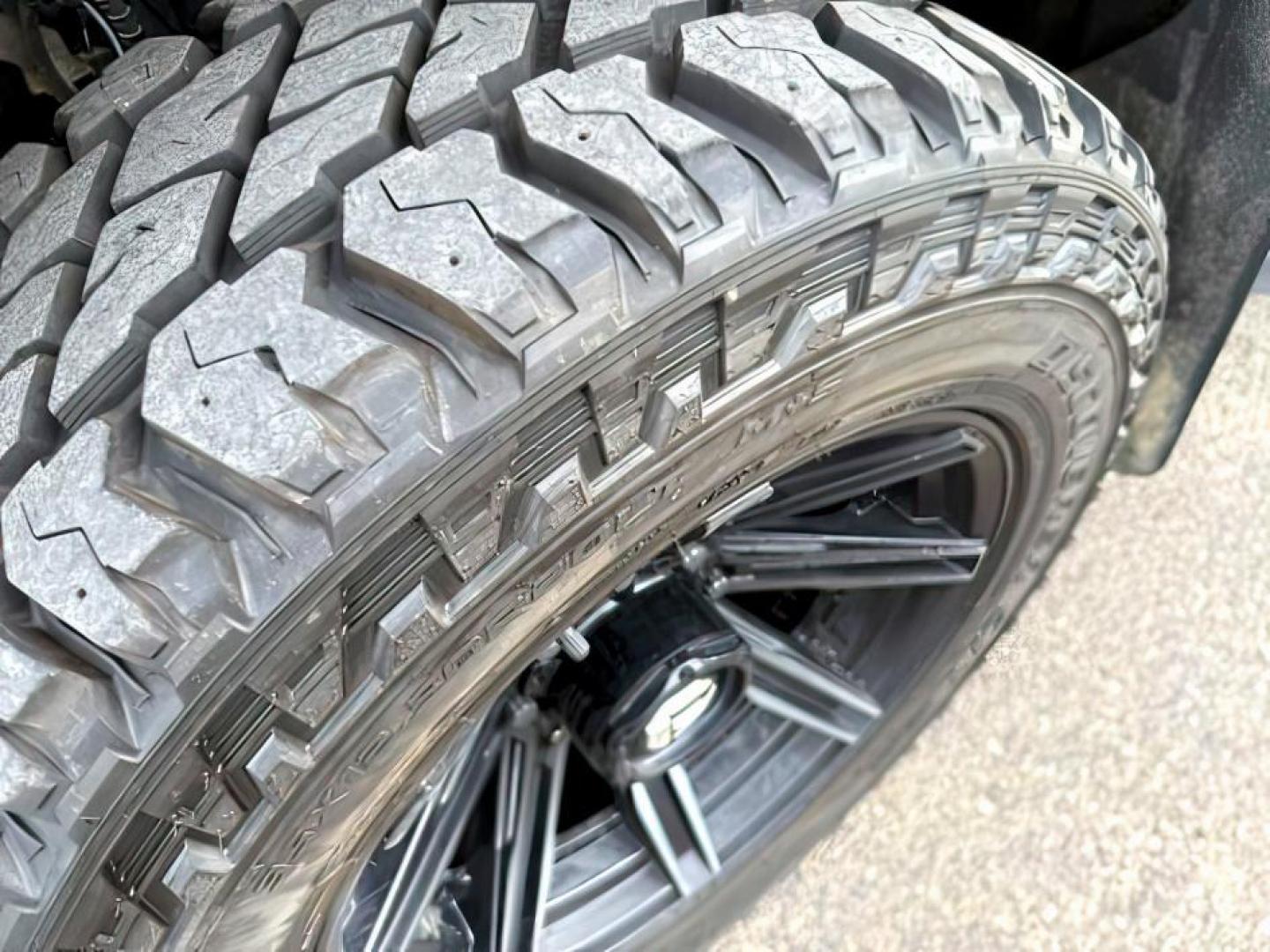 2024 SILVER /Black Onyx Ford F-350 (1FT8W3BM3RE) with an Powerstroke 67L V-8 diesel direct injection engine, Automatic transmission, located at 1175 N Woodruff Ave, Idaho Falls, ID, 83401, 43.506901, -111.999657 - At Timberline Auto, finding a great deal on your next vehicle is always easy! Our experienced sales staff's goal is to help find you the right vehicle at the right price! Our knowledgeable finance department has options for almost any credit score. We offer extended service contract options to prote - Photo#9