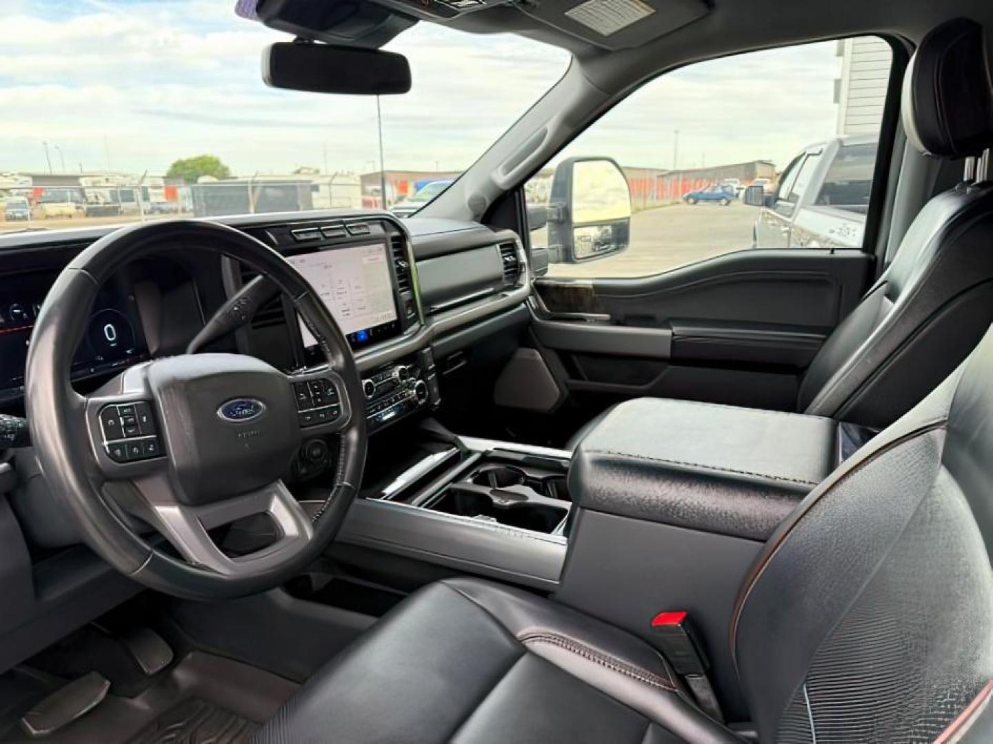 2024 SILVER /Black Onyx Ford F-350 (1FT8W3BM3RE) with an Powerstroke 67L V-8 diesel direct injection engine, Automatic transmission, located at 1175 N Woodruff Ave, Idaho Falls, ID, 83401, 43.506901, -111.999657 - At Timberline Auto, finding a great deal on your next vehicle is always easy! Our experienced sales staff's goal is to help find you the right vehicle at the right price! Our knowledgeable finance department has options for almost any credit score. We offer extended service contract options to prote - Photo#12