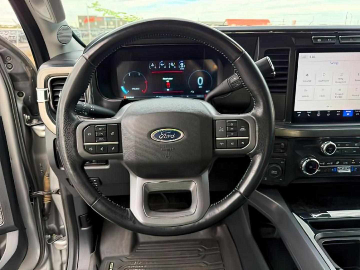 2024 SILVER /Black Onyx Ford F-350 (1FT8W3BM3RE) with an Powerstroke 67L V-8 diesel direct injection engine, Automatic transmission, located at 1175 N Woodruff Ave, Idaho Falls, ID, 83401, 43.506901, -111.999657 - At Timberline Auto, finding a great deal on your next vehicle is always easy! Our experienced sales staff's goal is to help find you the right vehicle at the right price! Our knowledgeable finance department has options for almost any credit score. We offer extended service contract options to prote - Photo#13