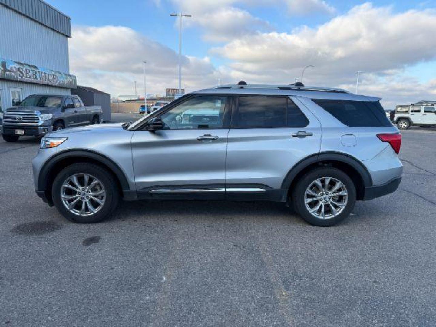 2022 Iconic Silver Metallic /Ebony Ford Explorer (1FMSK8FH6NG) with an 33L V-6 portdirect injection engine, Automatic transmission, located at 1175 N Woodruff Ave, Idaho Falls, ID, 83401, 43.506901, -111.999657 - At Timberline Auto, finding a great deal on your next vehicle is always easy! Our experienced sales staff's goal is to help find you the right vehicle at the right price! Our knowledgeable finance department has options for almost any credit score. We offer extended service contract options to prote - Photo#28