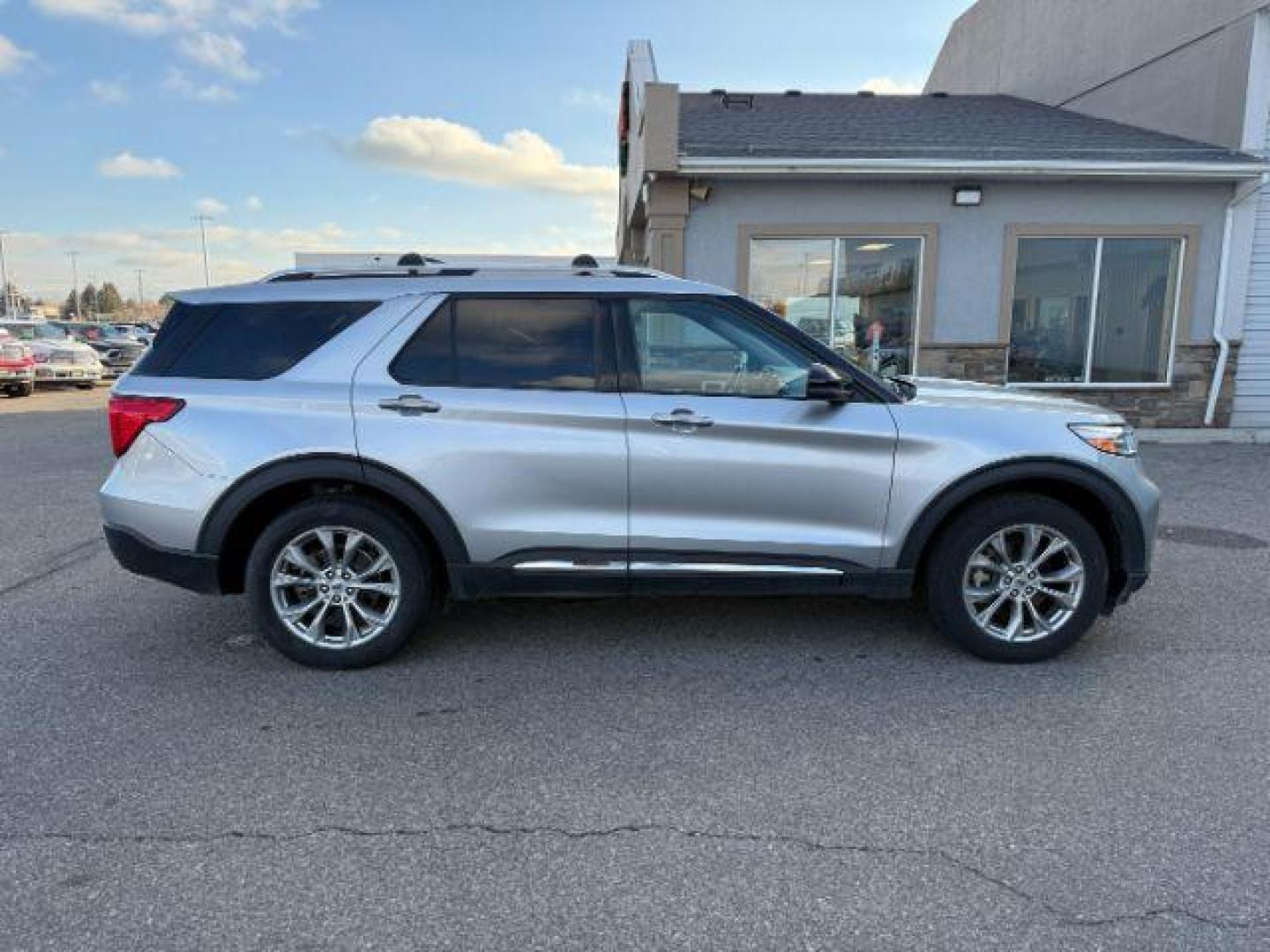 2022 Iconic Silver Metallic /Ebony Ford Explorer (1FMSK8FH6NG) with an 33L V-6 portdirect injection engine, Automatic transmission, located at 1175 N Woodruff Ave, Idaho Falls, ID, 83401, 43.506901, -111.999657 - At Timberline Auto, finding a great deal on your next vehicle is always easy! Our experienced sales staff's goal is to help find you the right vehicle at the right price! Our knowledgeable finance department has options for almost any credit score. We offer extended service contract options to prote - Photo#35