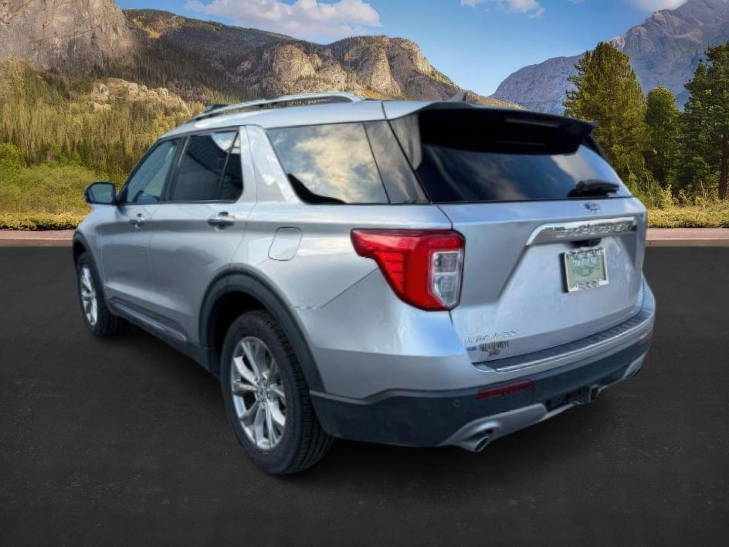 2022 Iconic Silver Metallic /Ebony Ford Explorer (1FMSK8FH6NG) with an 33L V-6 portdirect injection engine, Automatic transmission, located at 1175 N Woodruff Ave, Idaho Falls, ID, 83401, 43.506901, -111.999657 - At Timberline Auto, finding a great deal on your next vehicle is always easy! Our experienced sales staff's goal is to help find you the right vehicle at the right price! Our knowledgeable finance department has options for almost any credit score. We offer extended service contract options to prote - Photo#2
