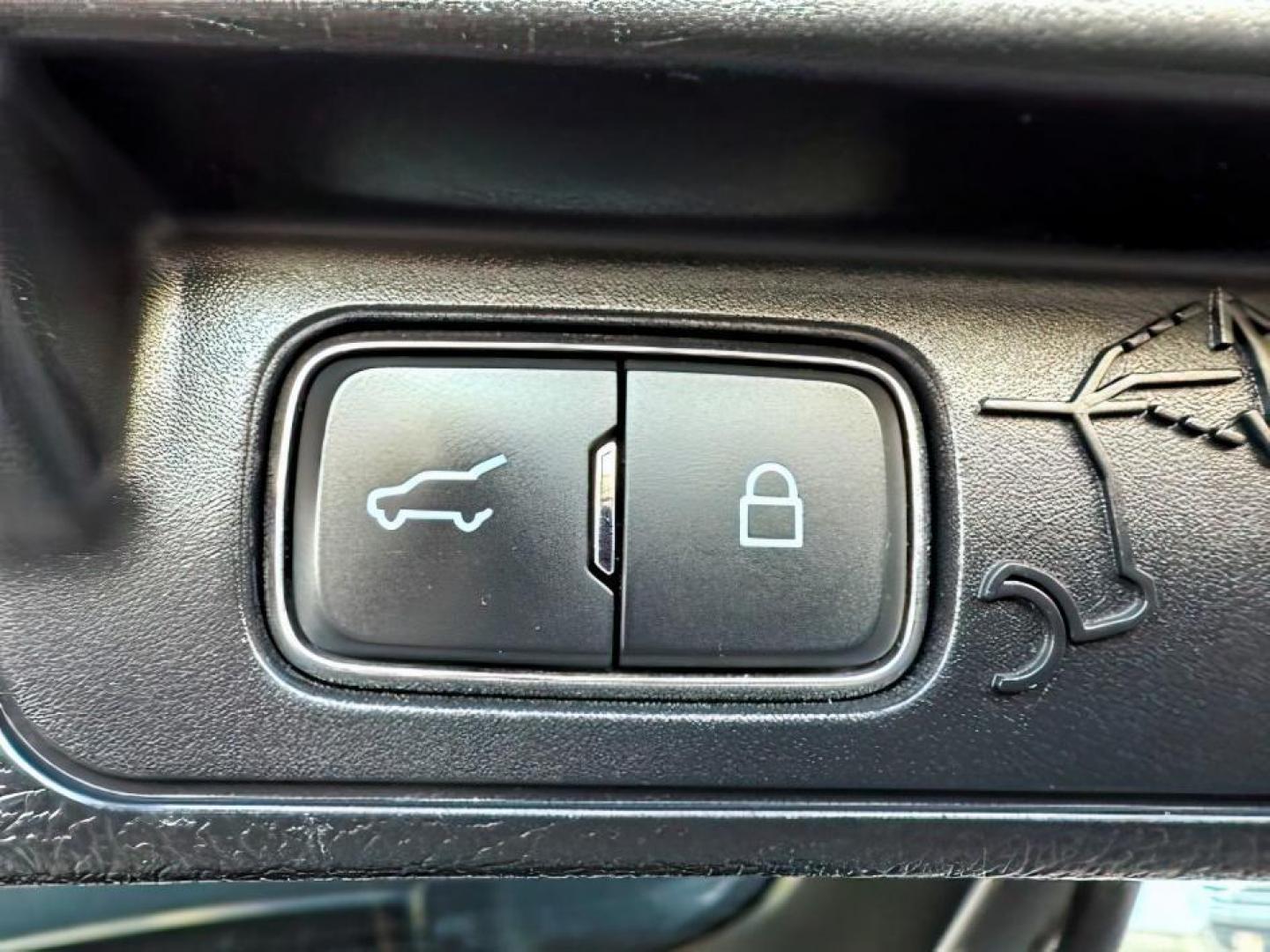 2022 Iconic Silver Metallic /Ebony Ford Explorer (1FMSK8FH6NG) with an 33L V-6 portdirect injection engine, Automatic transmission, located at 1175 N Woodruff Ave, Idaho Falls, ID, 83401, 43.506901, -111.999657 - At Timberline Auto, finding a great deal on your next vehicle is always easy! Our experienced sales staff's goal is to help find you the right vehicle at the right price! Our knowledgeable finance department has options for almost any credit score. We offer extended service contract options to prote - Photo#6