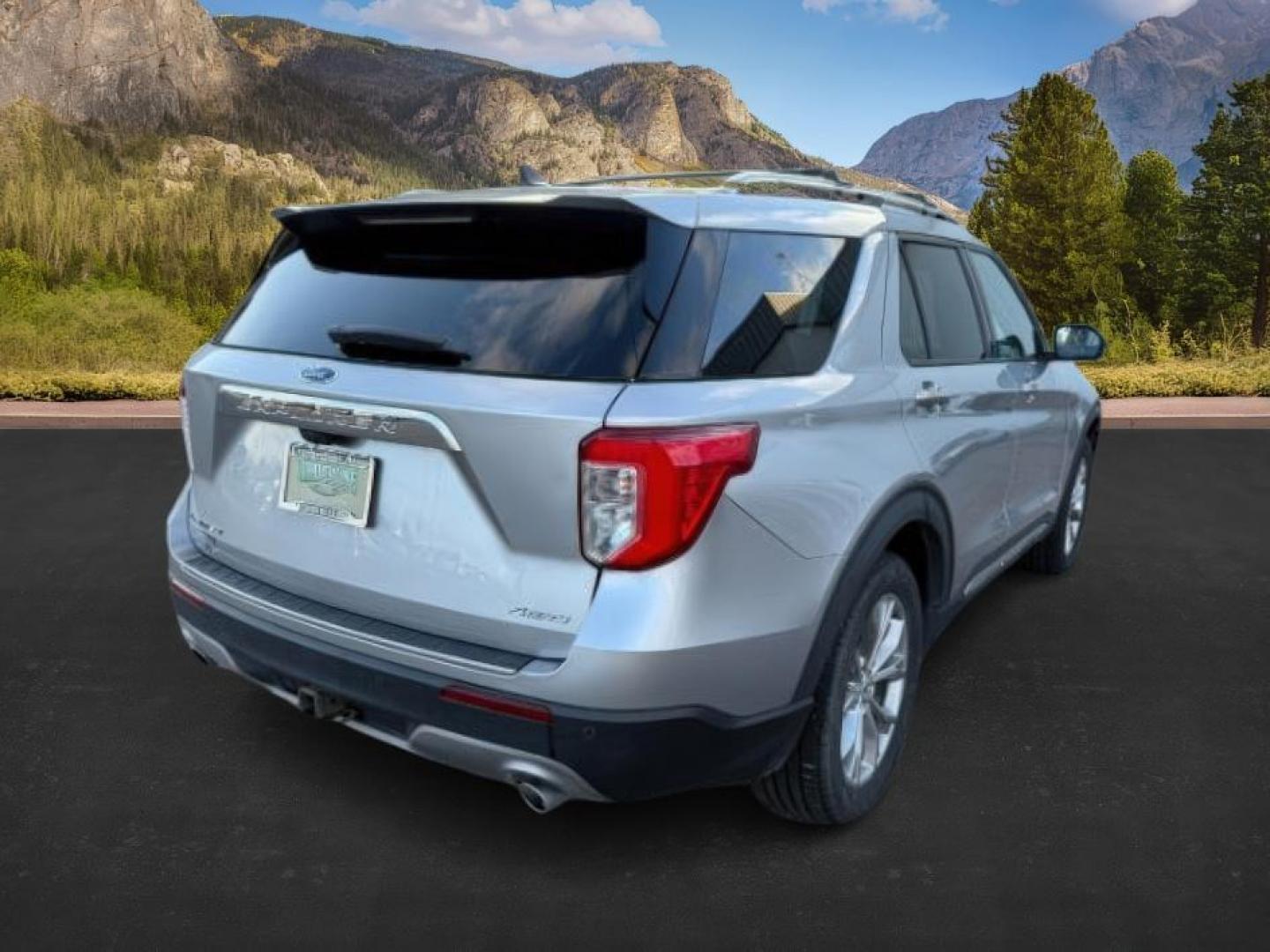 2022 Iconic Silver Metallic /Ebony Ford Explorer (1FMSK8FH6NG) with an 33L V-6 portdirect injection engine, Automatic transmission, located at 1175 N Woodruff Ave, Idaho Falls, ID, 83401, 43.506901, -111.999657 - At Timberline Auto, finding a great deal on your next vehicle is always easy! Our experienced sales staff's goal is to help find you the right vehicle at the right price! Our knowledgeable finance department has options for almost any credit score. We offer extended service contract options to prote - Photo#7