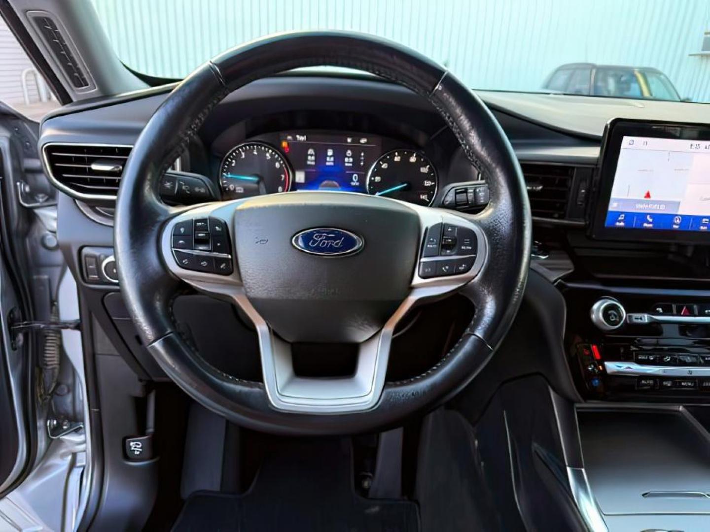 2022 Iconic Silver Metallic /Ebony Ford Explorer (1FMSK8FH6NG) with an 33L V-6 portdirect injection engine, Automatic transmission, located at 1175 N Woodruff Ave, Idaho Falls, ID, 83401, 43.506901, -111.999657 - At Timberline Auto, finding a great deal on your next vehicle is always easy! Our experienced sales staff's goal is to help find you the right vehicle at the right price! Our knowledgeable finance department has options for almost any credit score. We offer extended service contract options to prote - Photo#16