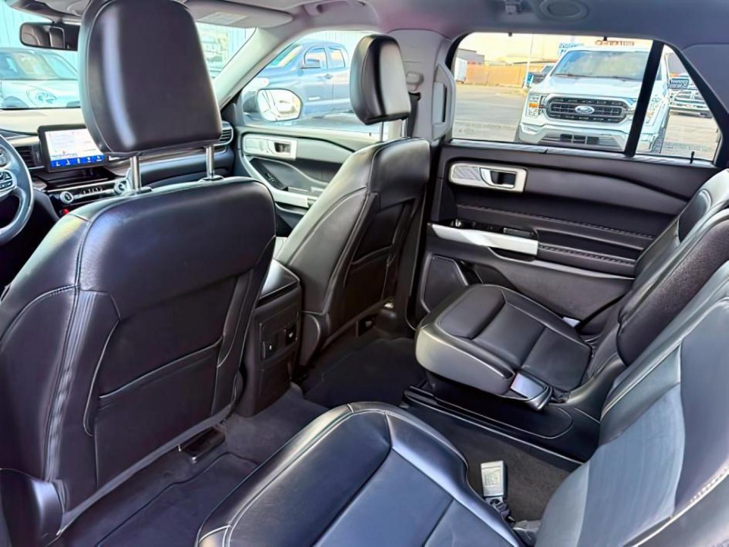 2022 Iconic Silver Metallic /Ebony Ford Explorer (1FMSK8FH6NG) with an 33L V-6 portdirect injection engine, Automatic transmission, located at 1175 N Woodruff Ave, Idaho Falls, ID, 83401, 43.506901, -111.999657 - At Timberline Auto, finding a great deal on your next vehicle is always easy! Our experienced sales staff's goal is to help find you the right vehicle at the right price! Our knowledgeable finance department has options for almost any credit score. We offer extended service contract options to prote - Photo#25