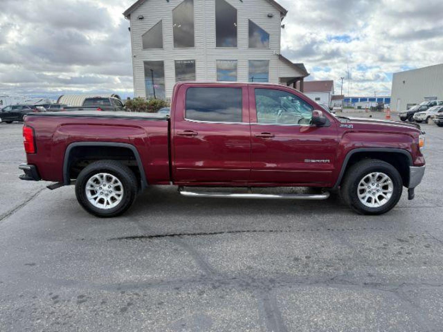 2014 MAROON /Jet Black GMC Sierra 1500 (3GTU2UEC5EG) with an EcoTec3 53L V-8 gasoline direct injection engine, Automatic transmission, located at 1175 N Woodruff Ave, Idaho Falls, ID, 83401, 43.506901, -111.999657 - At Timberline Auto, finding a great deal on your next vehicle is always easy! Our experienced sales staff's goal is to help find you the right vehicle at the right price! Our knowledgeable finance department has options for almost any credit score. We offer extended service contract options to prote - Photo#29