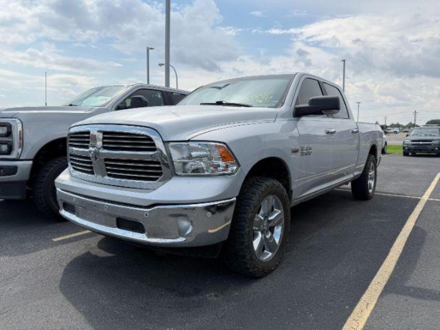 2018 SILVER /CLOTH Ram 1500 (1C6RR7TT6JS) with an 57 V8 engine, Automatic transmission, located at 1175 N Woodruff Ave, Idaho Falls, ID, 83401, 43.506901, -111.999657 - At Timberline Auto, finding a great deal on your next vehicle is always easy! Our experienced sales staff's goal is to help find you the right vehicle at the right price! Our knowledgeable finance department has options for almost any credit score. We offer extended service contract options to prote - Photo#1