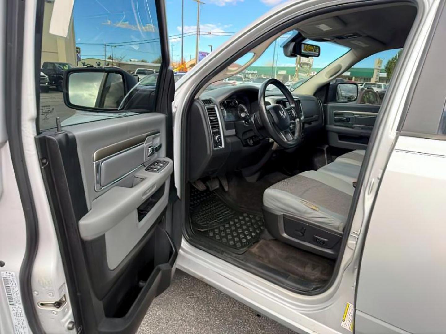 2018 SILVER /CLOTH Ram 1500 BIG HORN (1C6RR7TT6JS) with an 5.7 V8 engine, AUTOMATIC transmission, located at 1235 N Woodruff Ave., Idaho Falls, 83401, (208) 523-1053, 43.507172, -112.000488 - At Timberline Auto, finding a great deal on your next vehicle is always easy! Our experienced sales staff's goal is to help find you the right vehicle at the right price! Our knowledgeable finance department has options for almost any credit score. We offer extended service contract options to prote - Photo#11