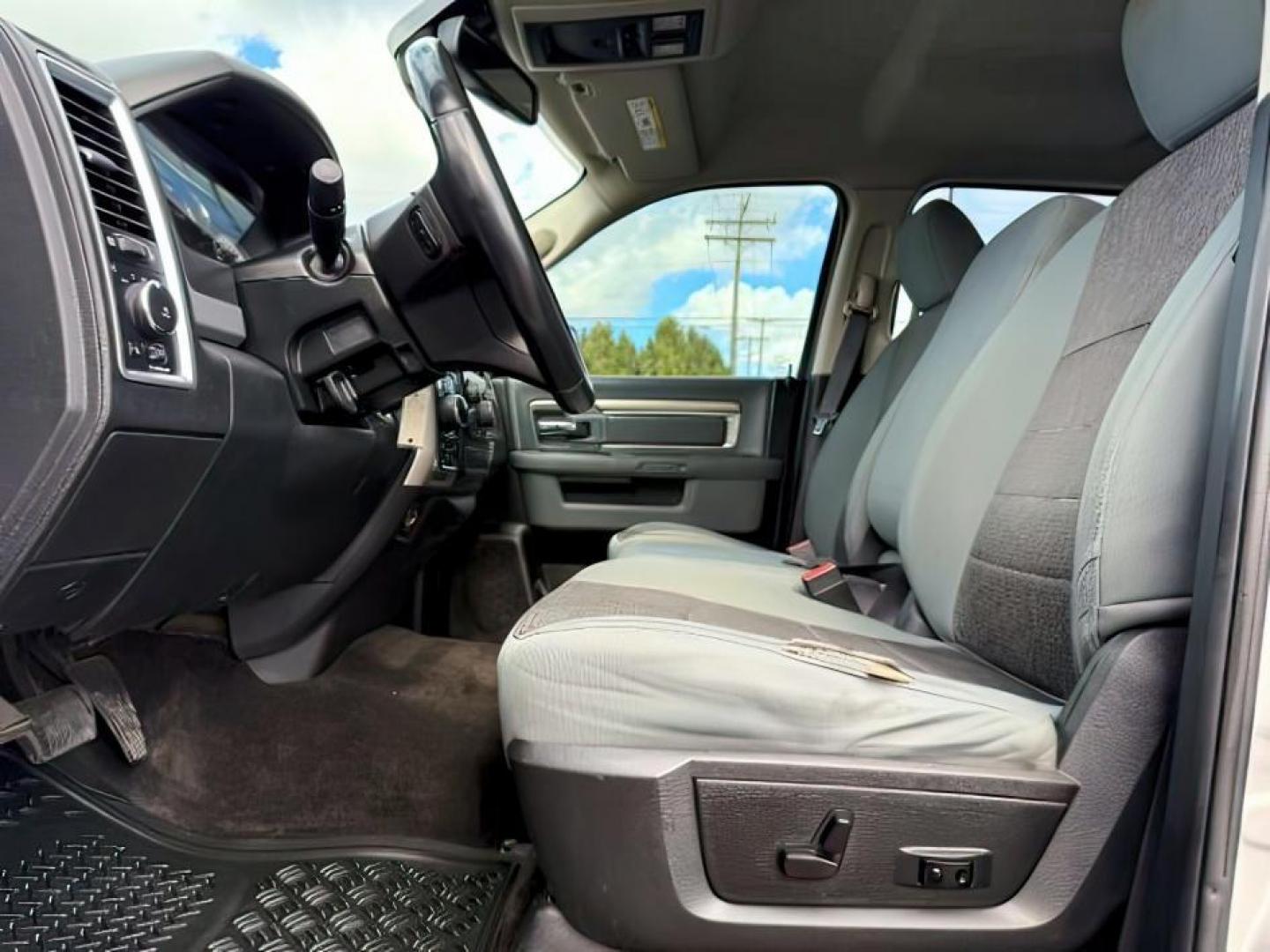 2018 SILVER /CLOTH Ram 1500 BIG HORN (1C6RR7TT6JS) with an 5.7 V8 engine, AUTOMATIC transmission, located at 1235 N Woodruff Ave., Idaho Falls, 83401, (208) 523-1053, 43.507172, -112.000488 - At Timberline Auto, finding a great deal on your next vehicle is always easy! Our experienced sales staff's goal is to help find you the right vehicle at the right price! Our knowledgeable finance department has options for almost any credit score. We offer extended service contract options to prote - Photo#12