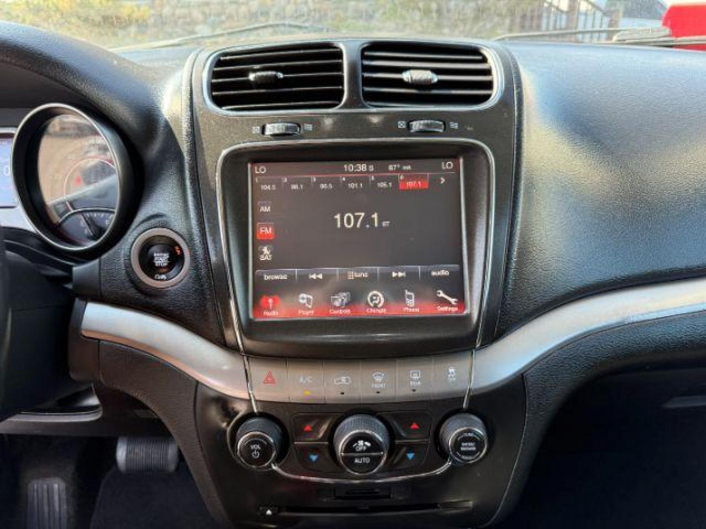 2018 Vice White /Black Dodge Journey (3C4PDDGG0JT) with an Pentastar 36L V-6 DOHC engine, Automatic transmission, located at 1175 N Woodruff Ave, Idaho Falls, ID, 83401, 43.506901, -111.999657 - At Timberline Auto, finding a great deal on your next vehicle is always easy! Our experienced sales staff's goal is to help find you the right vehicle at the right price! Our knowledgeable finance department has options for almost any credit score. We offer extended service contract options to prote - Photo#34