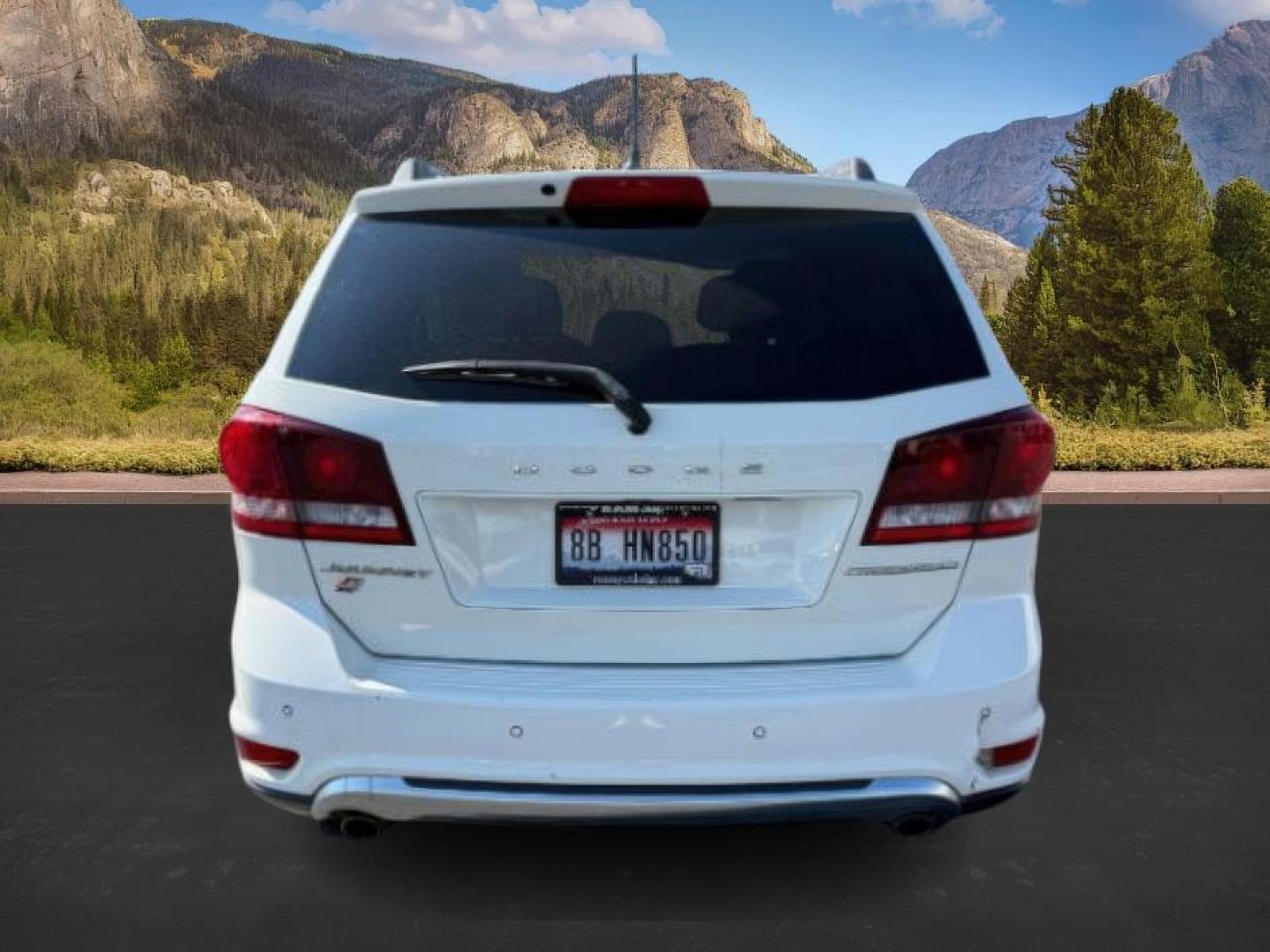 2018 Vice White /Black Dodge Journey (3C4PDDGG0JT) with an Pentastar 36L V-6 DOHC engine, Automatic transmission, located at 1175 N Woodruff Ave, Idaho Falls, ID, 83401, 43.506901, -111.999657 - At Timberline Auto, finding a great deal on your next vehicle is always easy! Our experienced sales staff's goal is to help find you the right vehicle at the right price! Our knowledgeable finance department has options for almost any credit score. We offer extended service contract options to prote - Photo#3