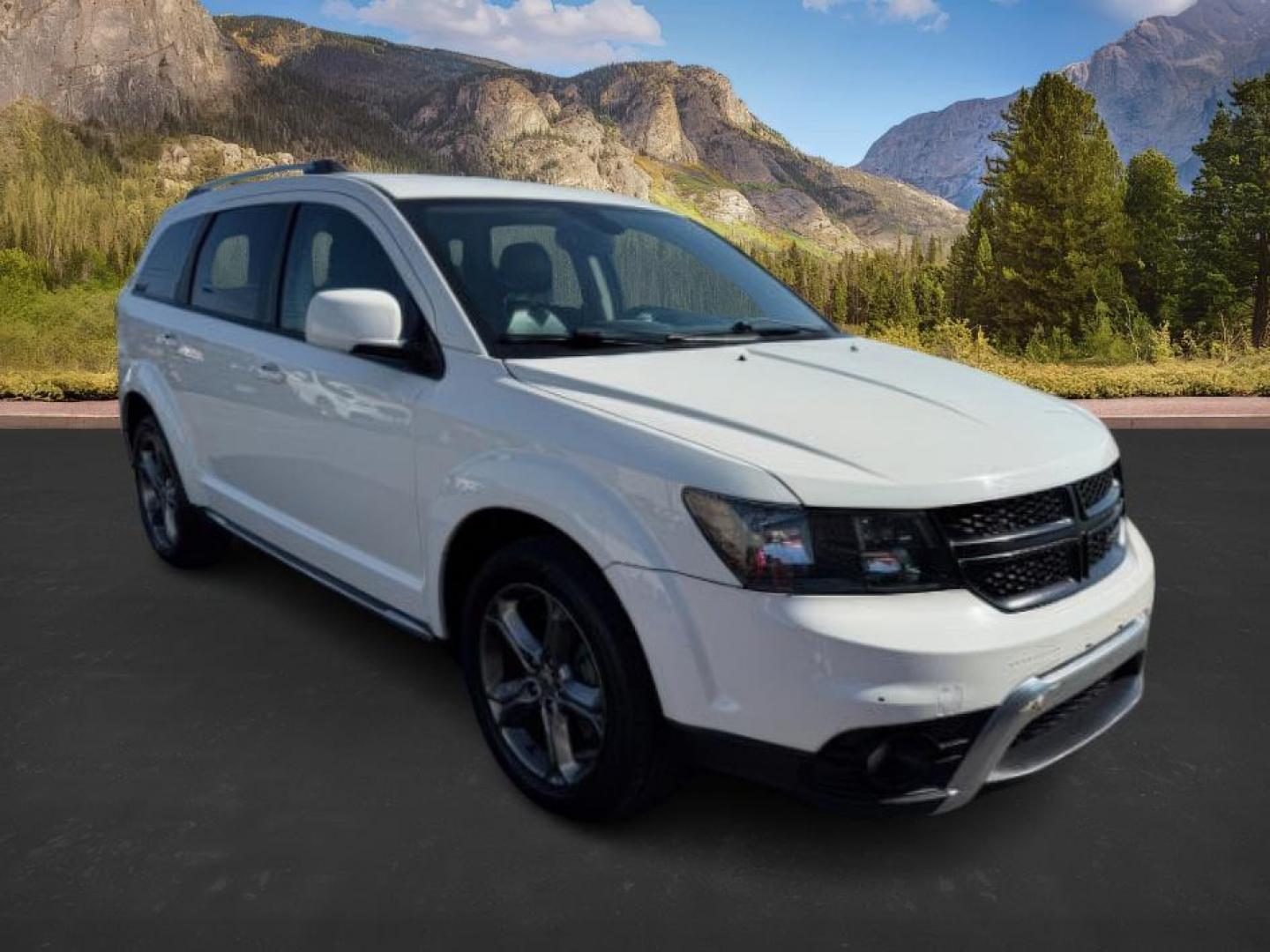 2018 Vice White /Black Dodge Journey (3C4PDDGG0JT) with an Pentastar 36L V-6 DOHC engine, Automatic transmission, located at 1175 N Woodruff Ave, Idaho Falls, ID, 83401, 43.506901, -111.999657 - At Timberline Auto, finding a great deal on your next vehicle is always easy! Our experienced sales staff's goal is to help find you the right vehicle at the right price! Our knowledgeable finance department has options for almost any credit score. We offer extended service contract options to prote - Photo#7