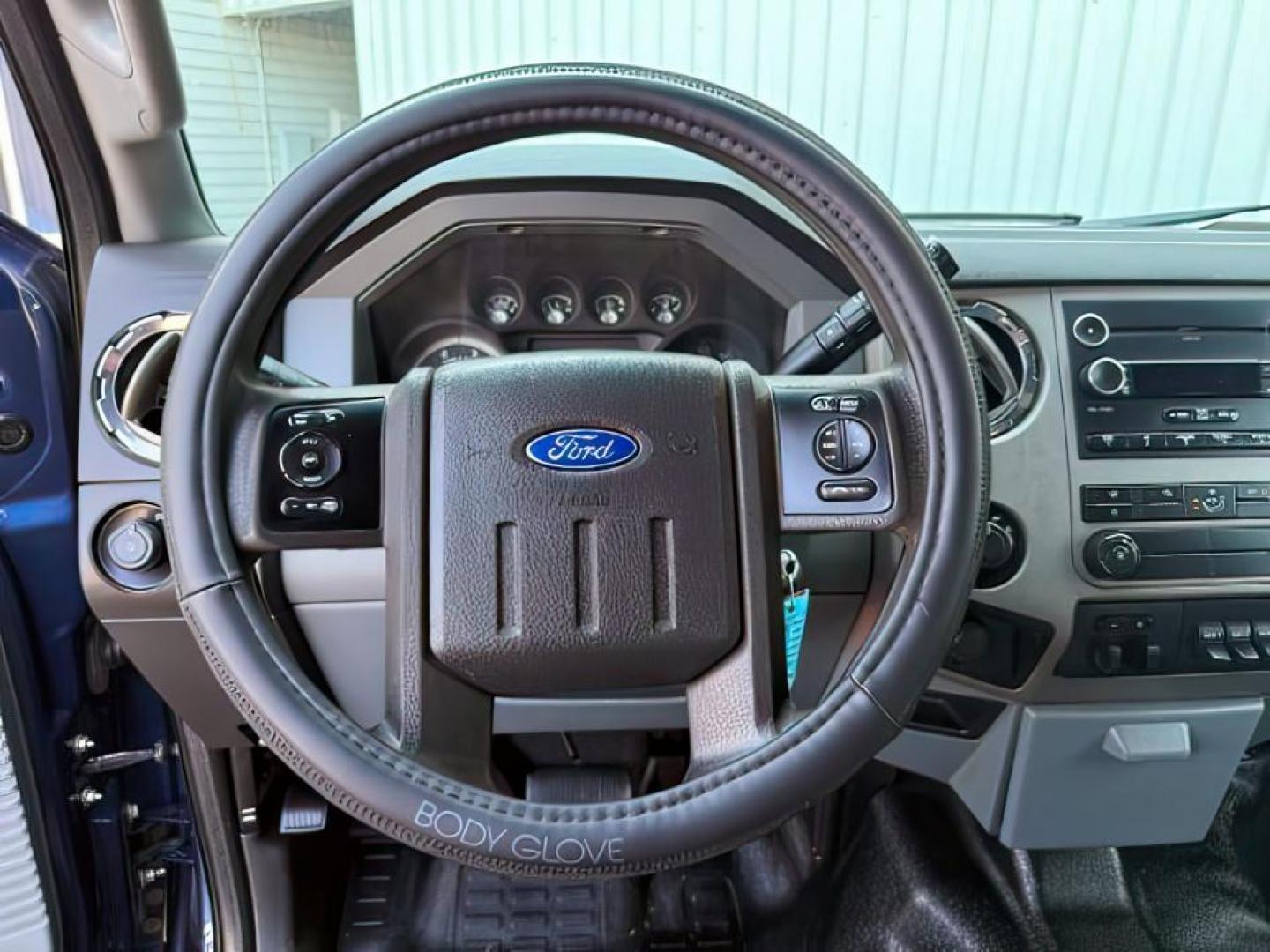 2013 BLUE /CLOTH Ford F-350 (1FT8W3DT0DE) with an Powerstroke 67L V-8 diesel direct injection engine, Automatic transmission, located at 1175 N Woodruff Ave, Idaho Falls, ID, 83401, 43.506901, -111.999657 - At Timberline Auto, finding a great deal on your next vehicle is always easy! Our experienced sales staff's goal is to help find you the right vehicle at the right price! Our knowledgeable finance department has options for almost any credit score. We offer extended service contract options to prote - Photo#12