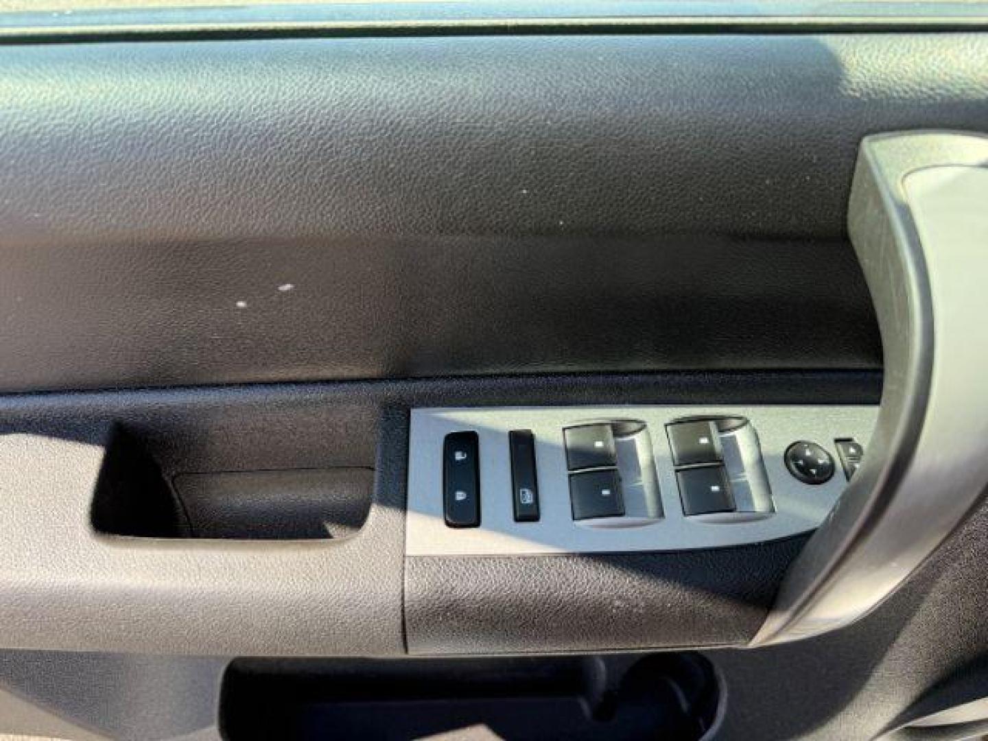 2009 Summit White /Dark Titanium GMC Sierra 2500HD (1GTHK49K19E) with an Vortec 6L V-8 variable valve control engine, Automatic transmission, located at 1175 N Woodruff Ave, Idaho Falls, ID, 83401, 43.506901, -111.999657 - At Timberline Auto, finding a great deal on your next vehicle is always easy! Our experienced sales staff's goal is to help find you the right vehicle at the right price! Our knowledgeable finance department has options for almost any credit score. We offer extended service contract options to prote - Photo#36