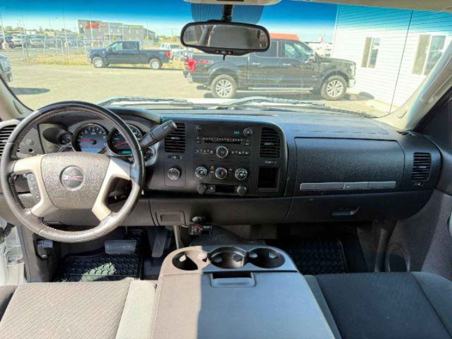 2009 Summit White /Dark Titanium GMC Sierra 2500HD (1GTHK49K19E) with an Vortec 6L V-8 variable valve control engine, Automatic transmission, located at 1175 N Woodruff Ave, Idaho Falls, ID, 83401, 43.506901, -111.999657 - At Timberline Auto, finding a great deal on your next vehicle is always easy! Our experienced sales staff's goal is to help find you the right vehicle at the right price! Our knowledgeable finance department has options for almost any credit score. We offer extended service contract options to prote - Photo#37