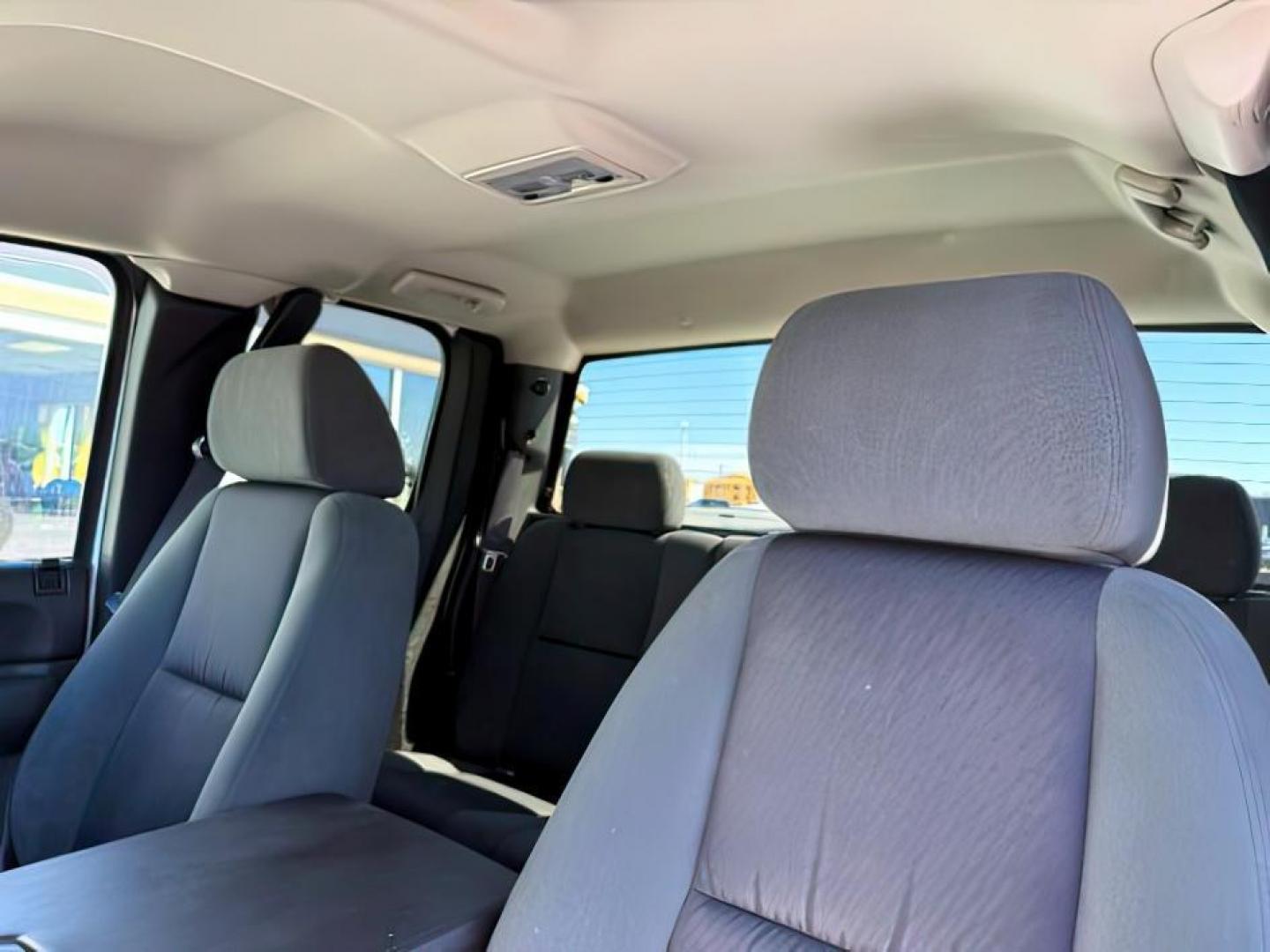 2009 Summit White /Dark Titanium GMC Sierra 2500HD (1GTHK49K19E) with an Vortec 6L V-8 variable valve control engine, Automatic transmission, located at 1175 N Woodruff Ave, Idaho Falls, ID, 83401, 43.506901, -111.999657 - At Timberline Auto, finding a great deal on your next vehicle is always easy! Our experienced sales staff's goal is to help find you the right vehicle at the right price! Our knowledgeable finance department has options for almost any credit score. We offer extended service contract options to prote - Photo#15