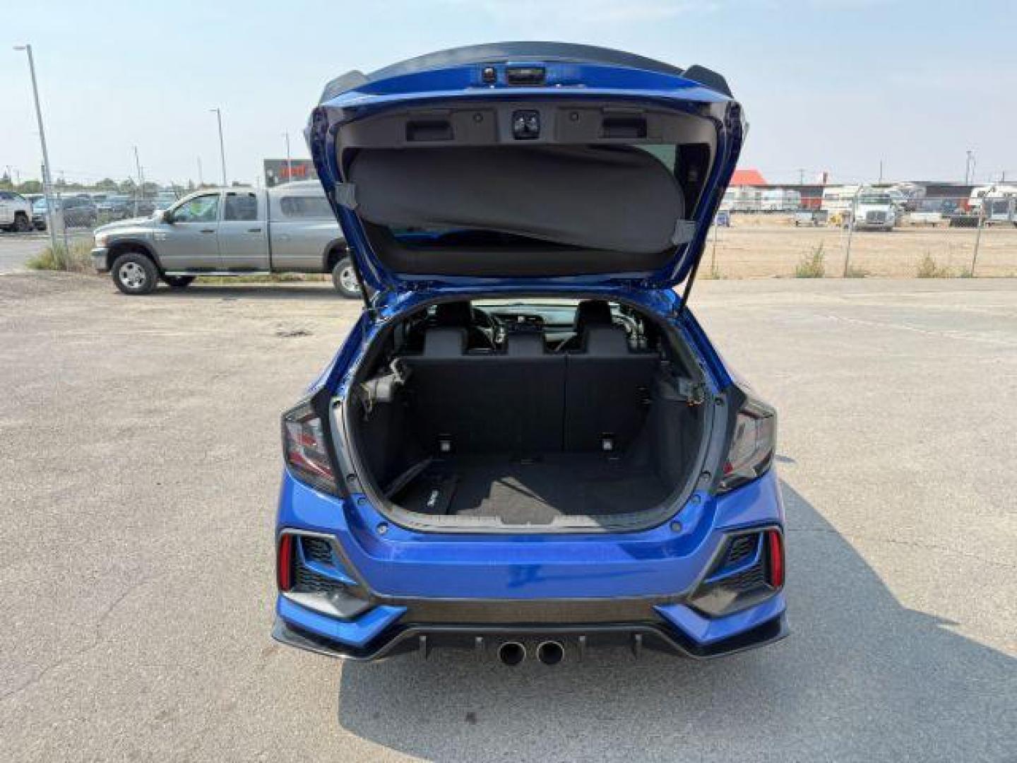 2020 BLUE /SPORT Honda Civic Hatchback (SHHFK7H90LU) with an 15 I4 TURBO engine, Automatic transmission, located at 1175 N Woodruff Ave, Idaho Falls, ID, 83401, 43.506901, -111.999657 - At Timberline Auto, finding a great deal on your next vehicle is always easy! Our experienced sales staff's goal is to help find you the right vehicle at the right price! Our knowledgeable finance department has options for almost any credit score. We offer extended service contract options to prote - Photo#29