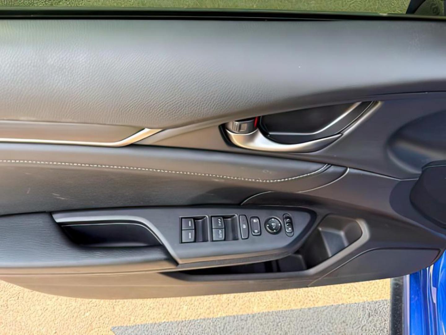 2020 BLUE /SPORT Honda Civic Hatchback (SHHFK7H90LU) with an 15 I4 TURBO engine, Automatic transmission, located at 1175 N Woodruff Ave, Idaho Falls, ID, 83401, 43.506901, -111.999657 - At Timberline Auto, finding a great deal on your next vehicle is always easy! Our experienced sales staff's goal is to help find you the right vehicle at the right price! Our knowledgeable finance department has options for almost any credit score. We offer extended service contract options to prote - Photo#20